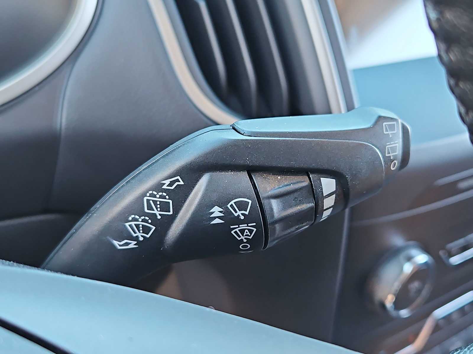 Thumbnail: 2019 Ford Edge - 25