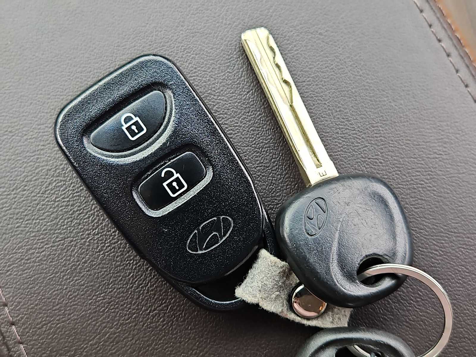 Thumbnail: 2014 Hyundai Tucson - 35