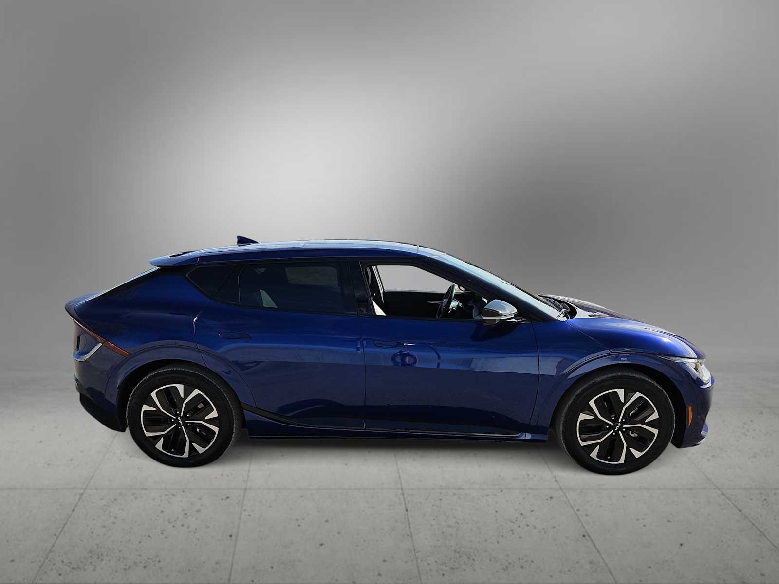 Thumbnail: 2022 Kia EV6 - 9