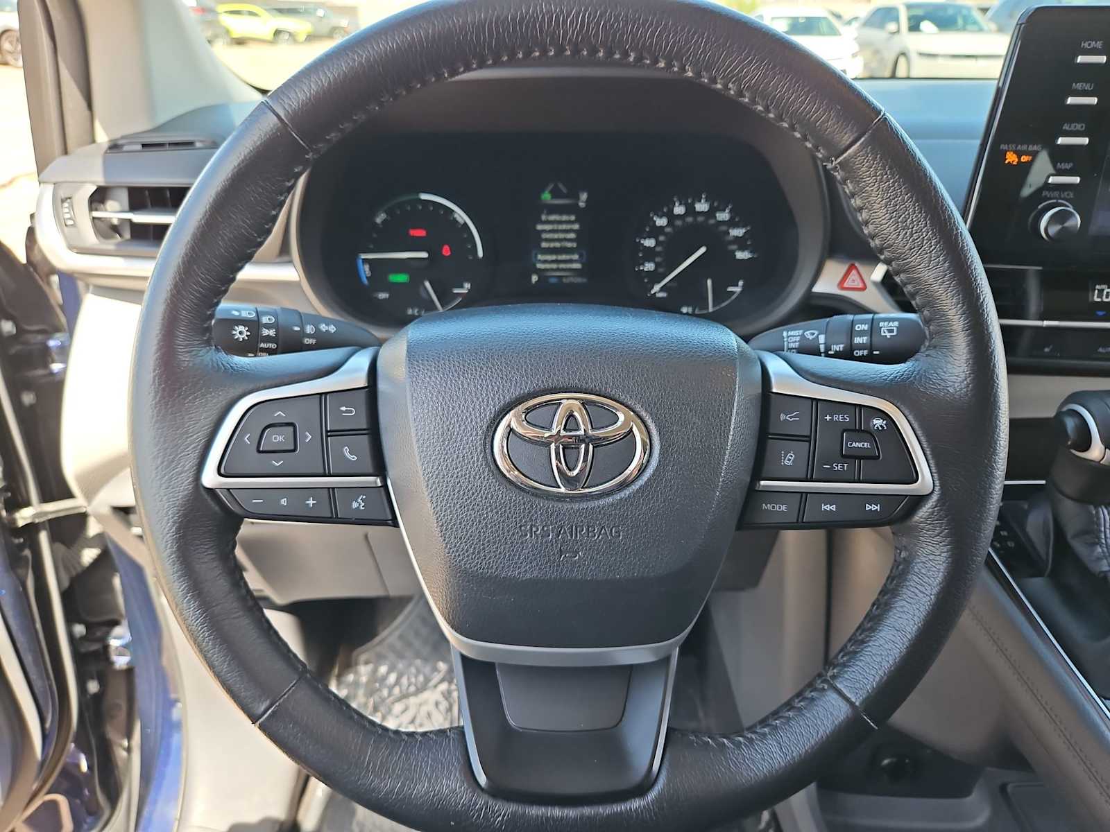 Thumbnail: 2023 Toyota Sienna - 22