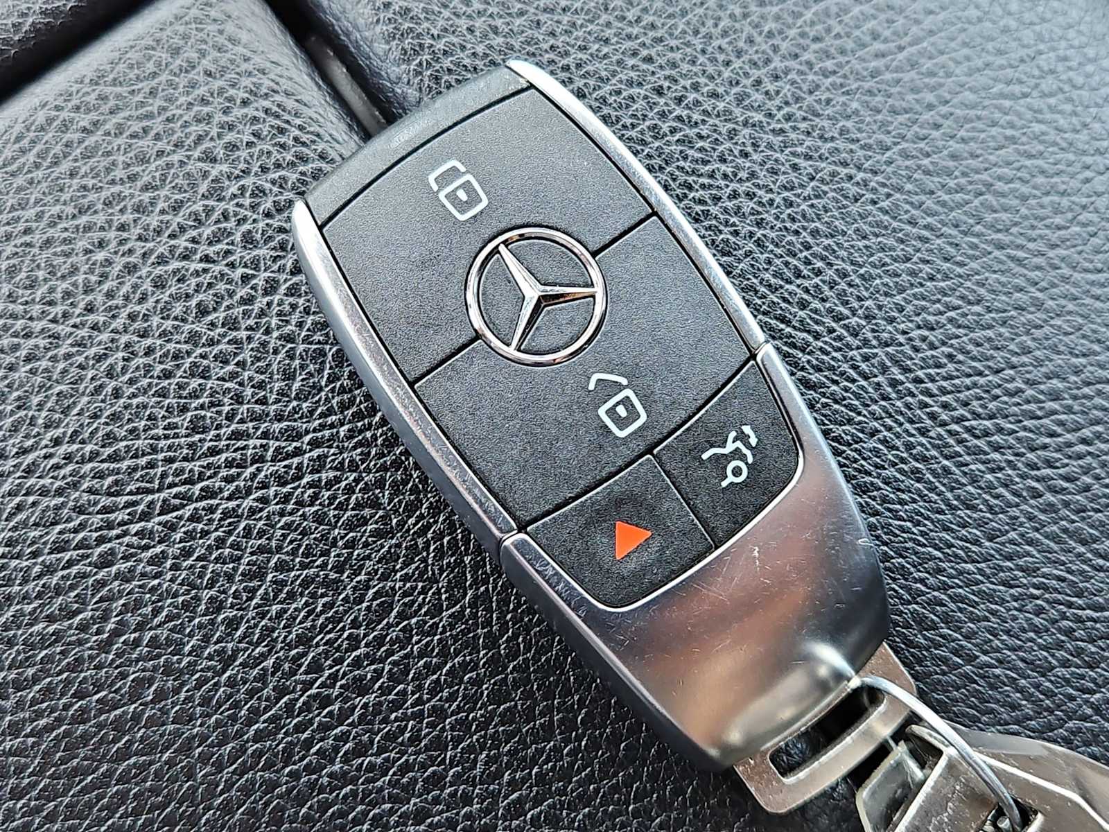 Thumbnail: 2022 Mercedes-Benz GLS - 34
