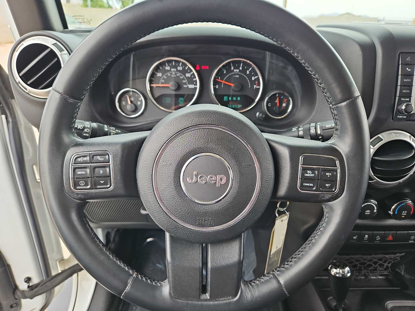 Thumbnail: 2015 Jeep Wrangler - 20