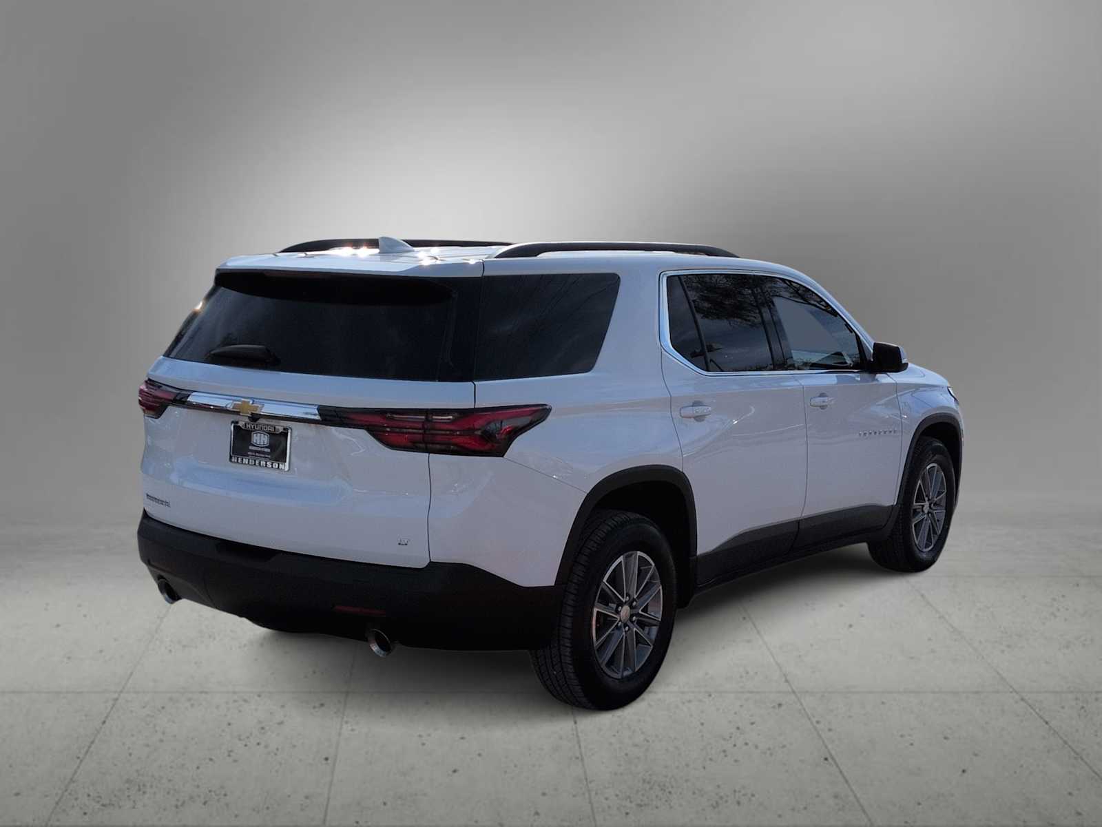 Thumbnail: 2023 Chevrolet Traverse - 8