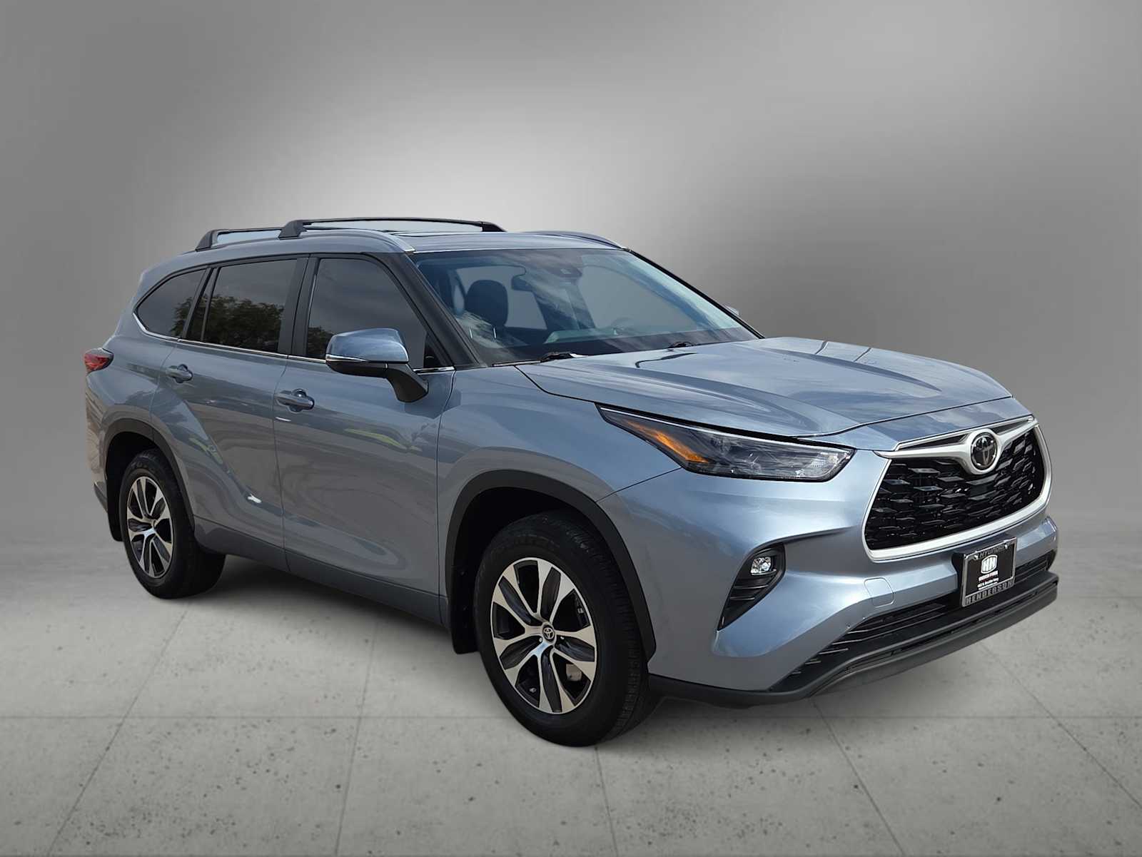 Thumbnail: 2023 Toyota Highlander - 2