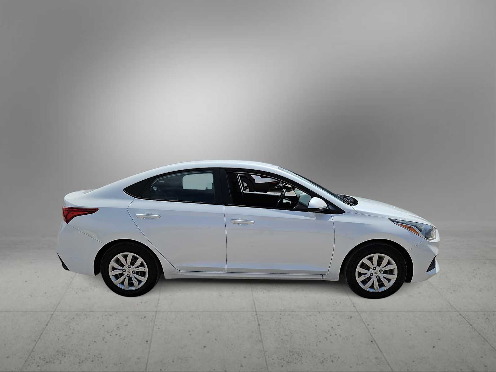 Thumbnail: 2020 Hyundai Accent - 9