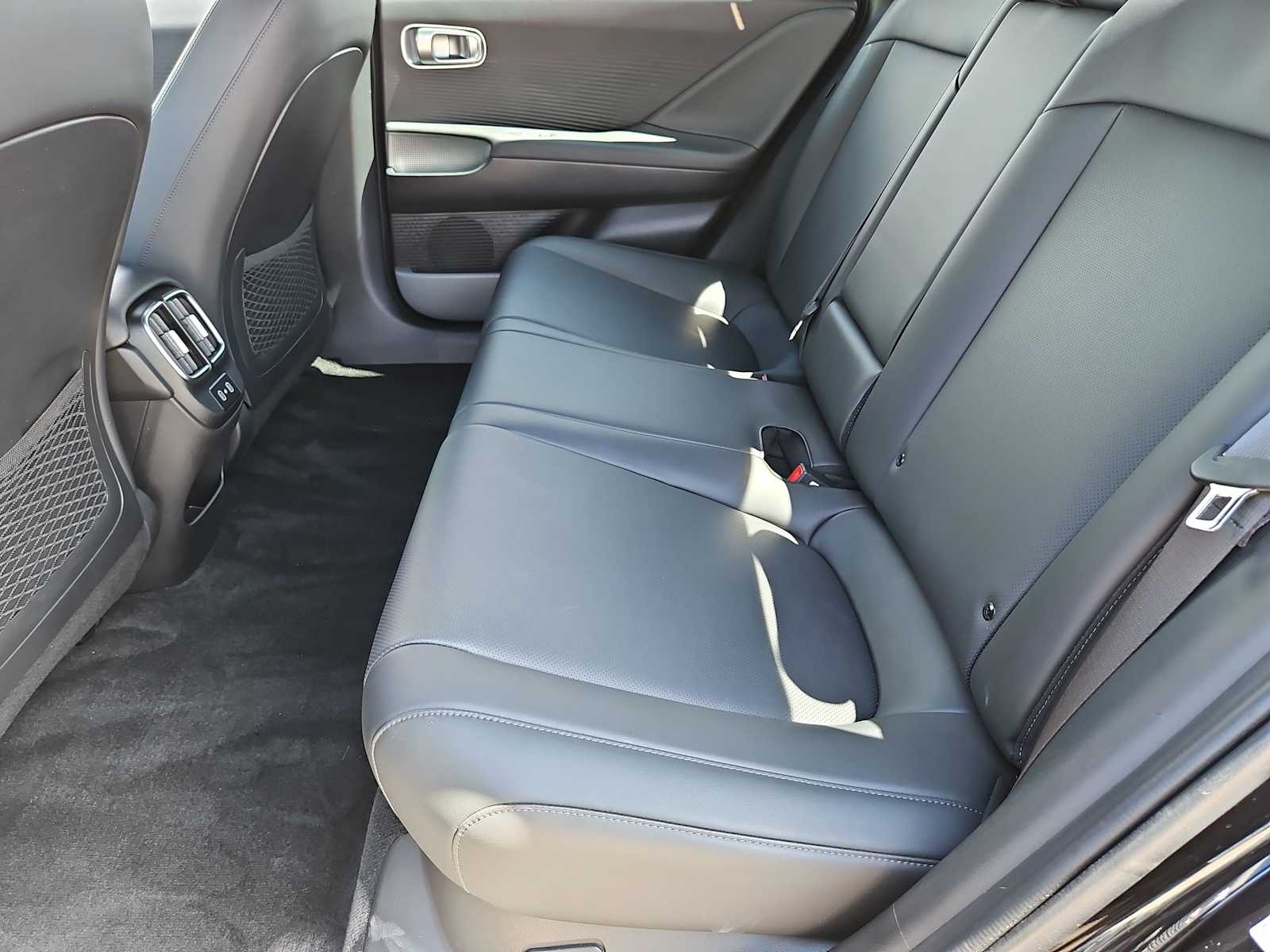 Thumbnail: 2024 Hyundai Ioniq 6 - 18