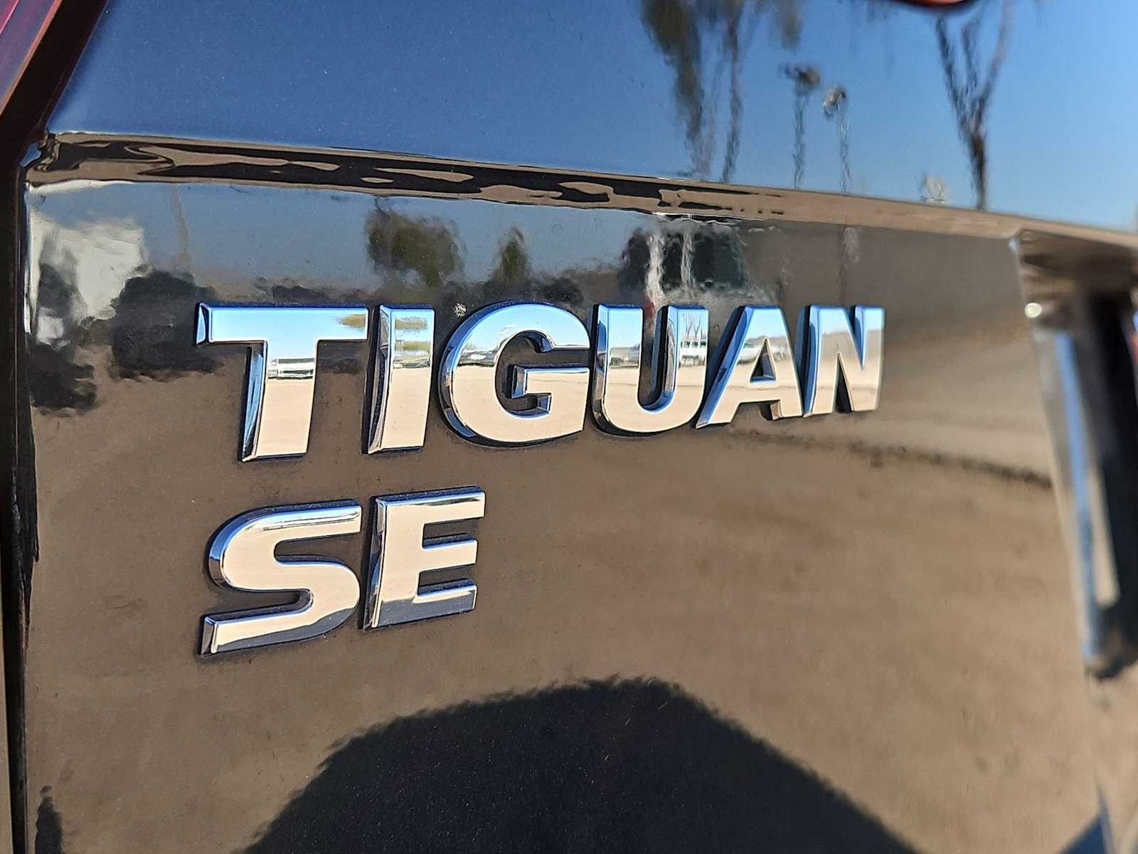 Thumbnail: 2021 Volkswagen Tiguan - 13