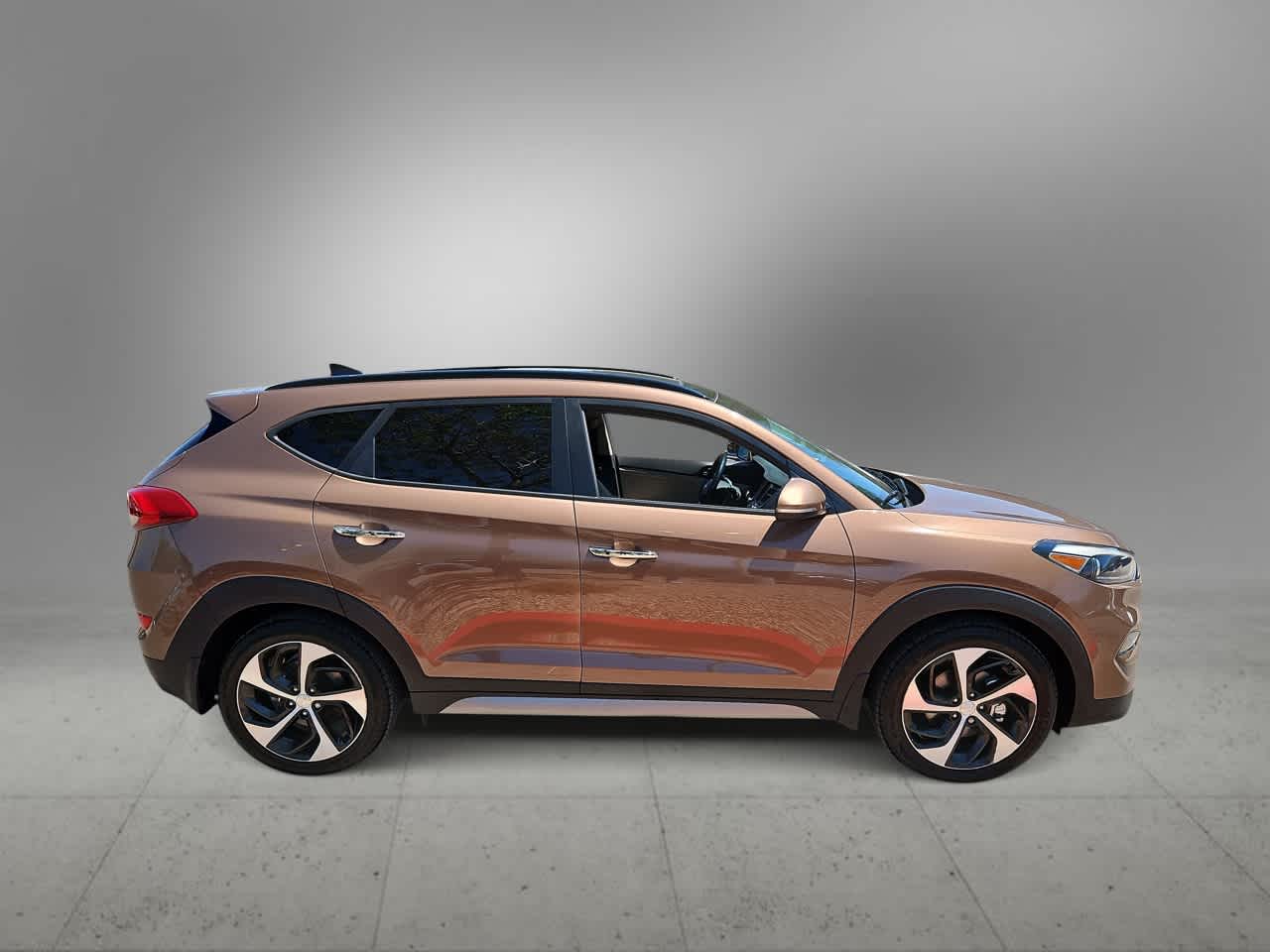 Thumbnail: 2017 Hyundai Tucson - 9