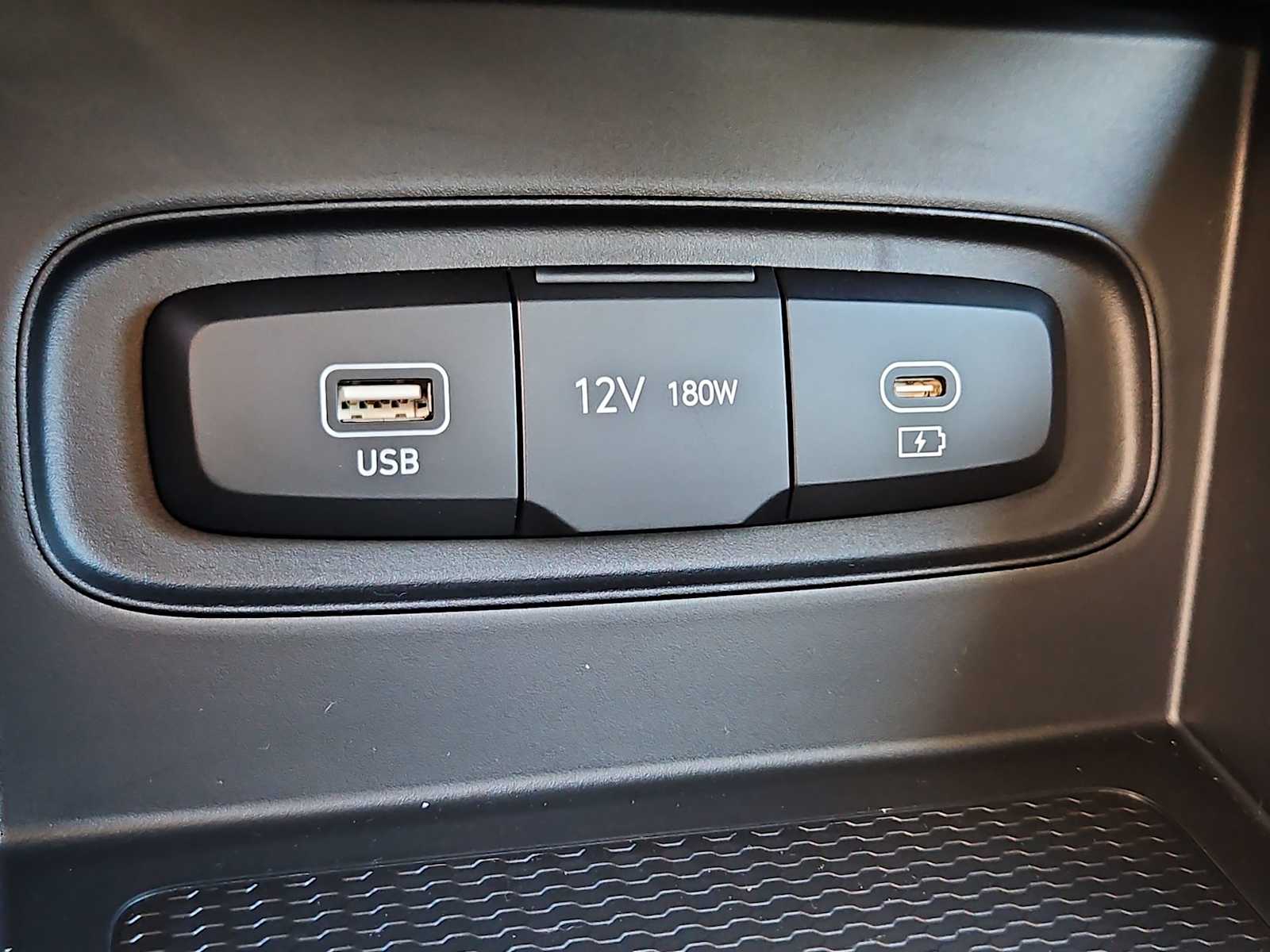 Thumbnail: 2025 Hyundai Venue - 31