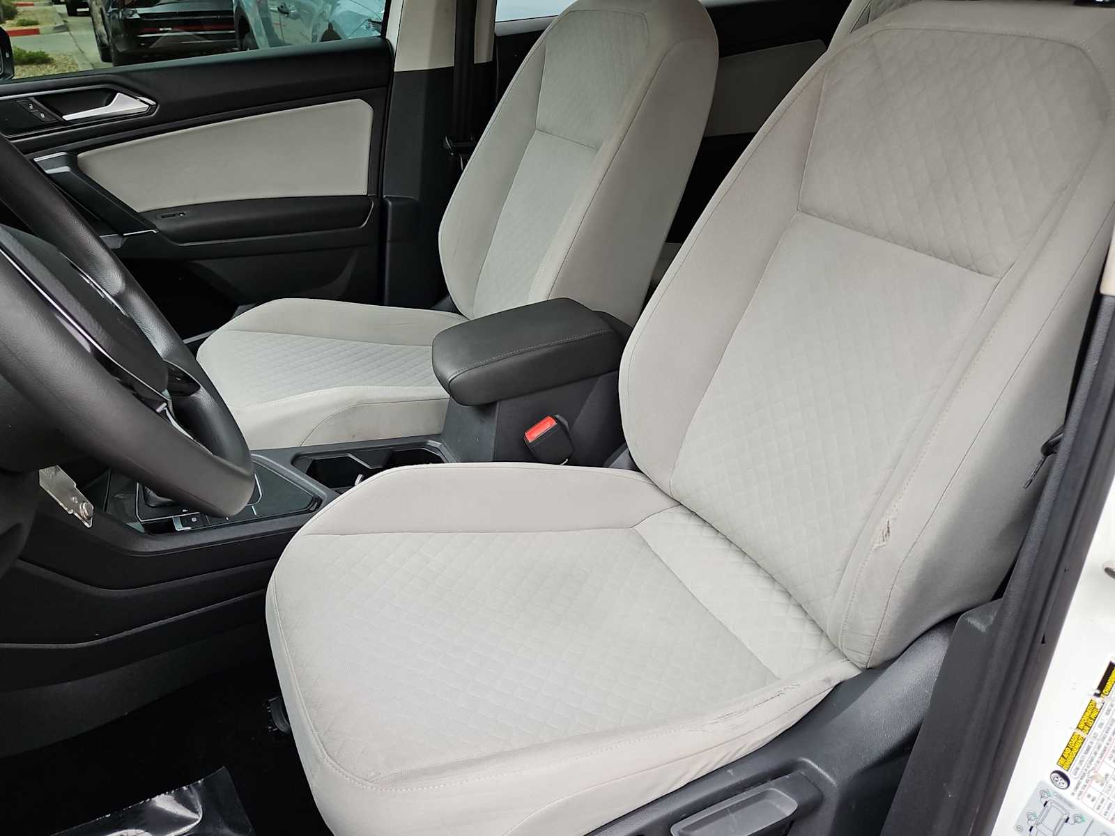 Thumbnail: 2018 Volkswagen Tiguan - 15