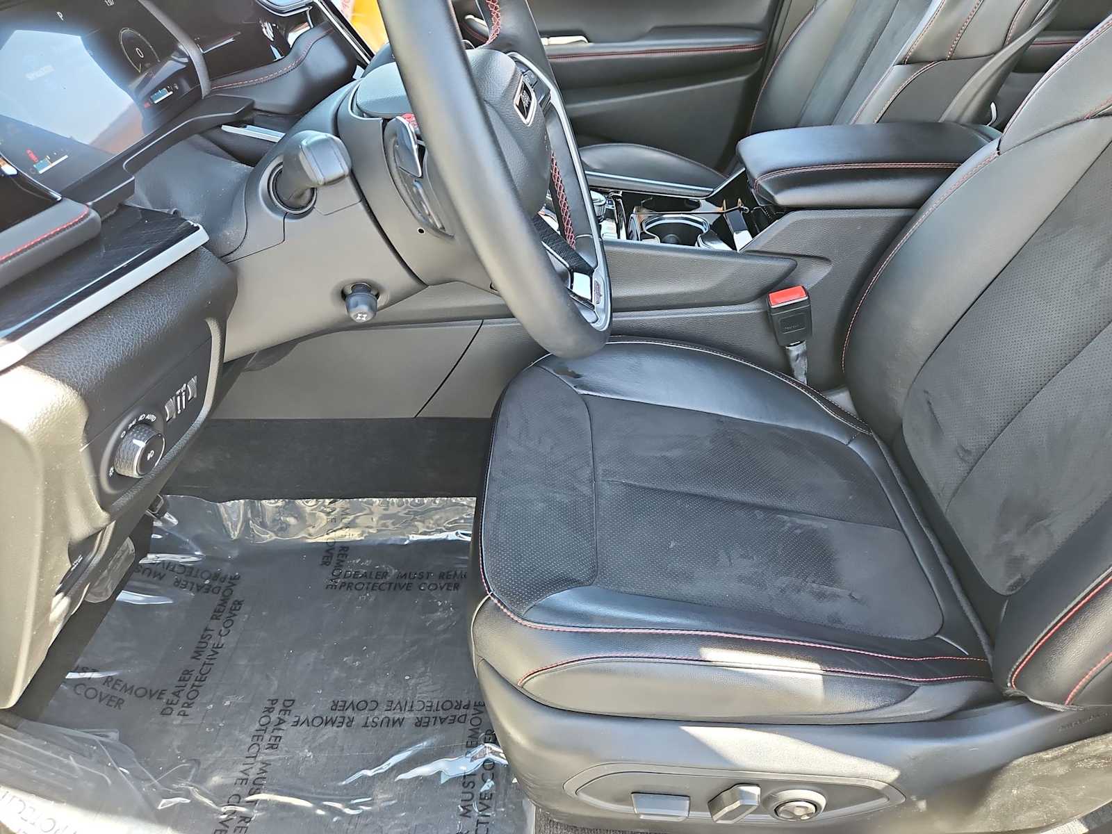 Thumbnail: 2022 Jeep Grand Cherokee - 17