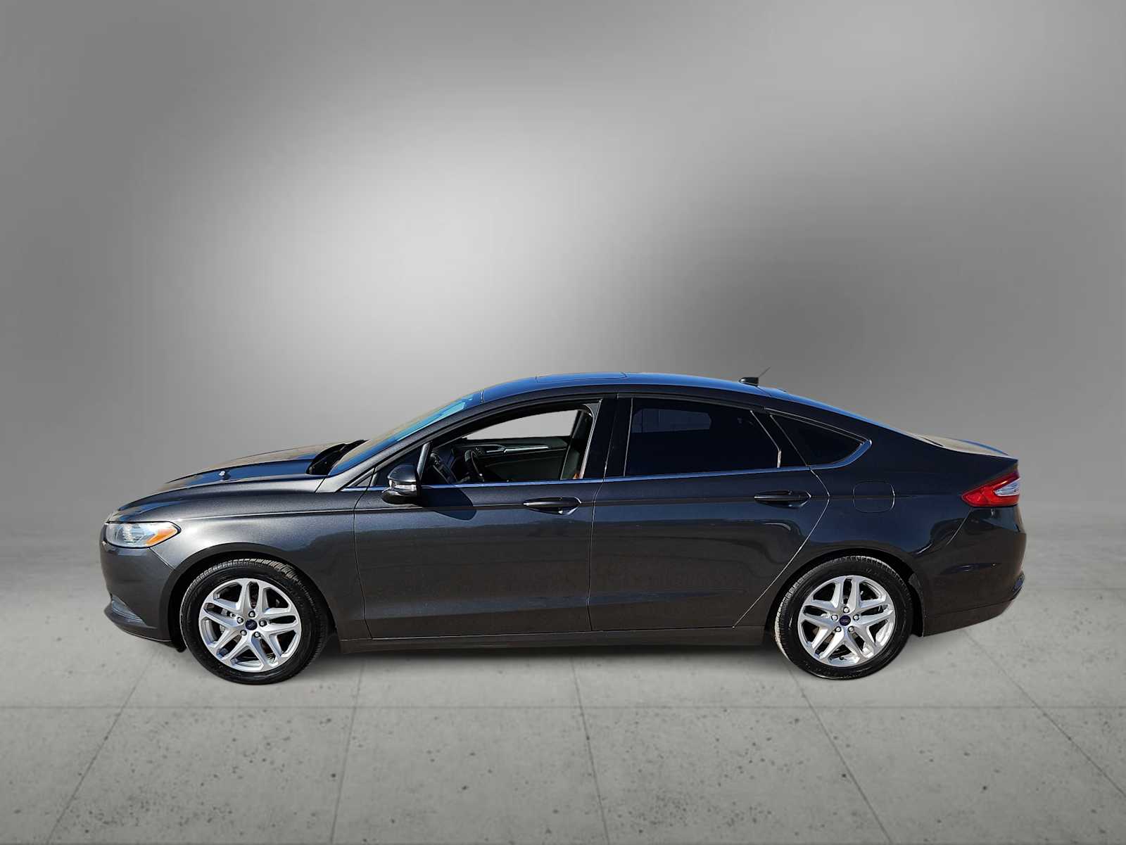 Thumbnail: 2016 Ford Fusion - 5