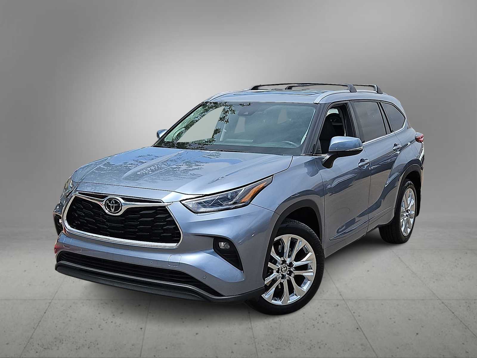2022 Toyota Highlander Limited Hero Image