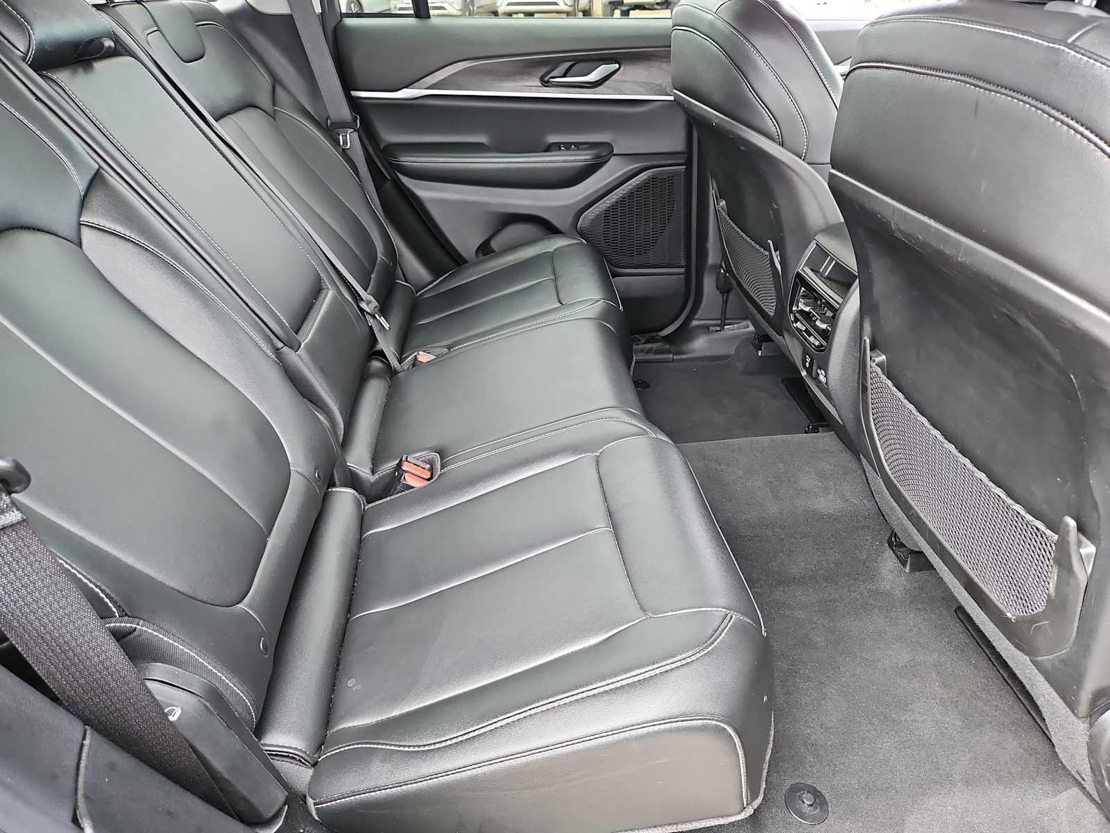 Thumbnail: 2023 Jeep Grand Cherokee - 20