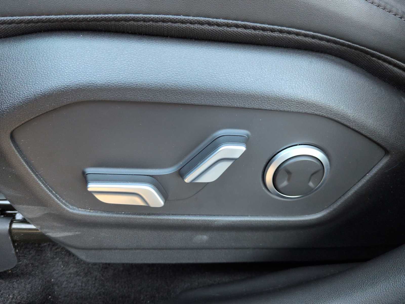 Thumbnail: 2025 Hyundai Santa Fe - 18