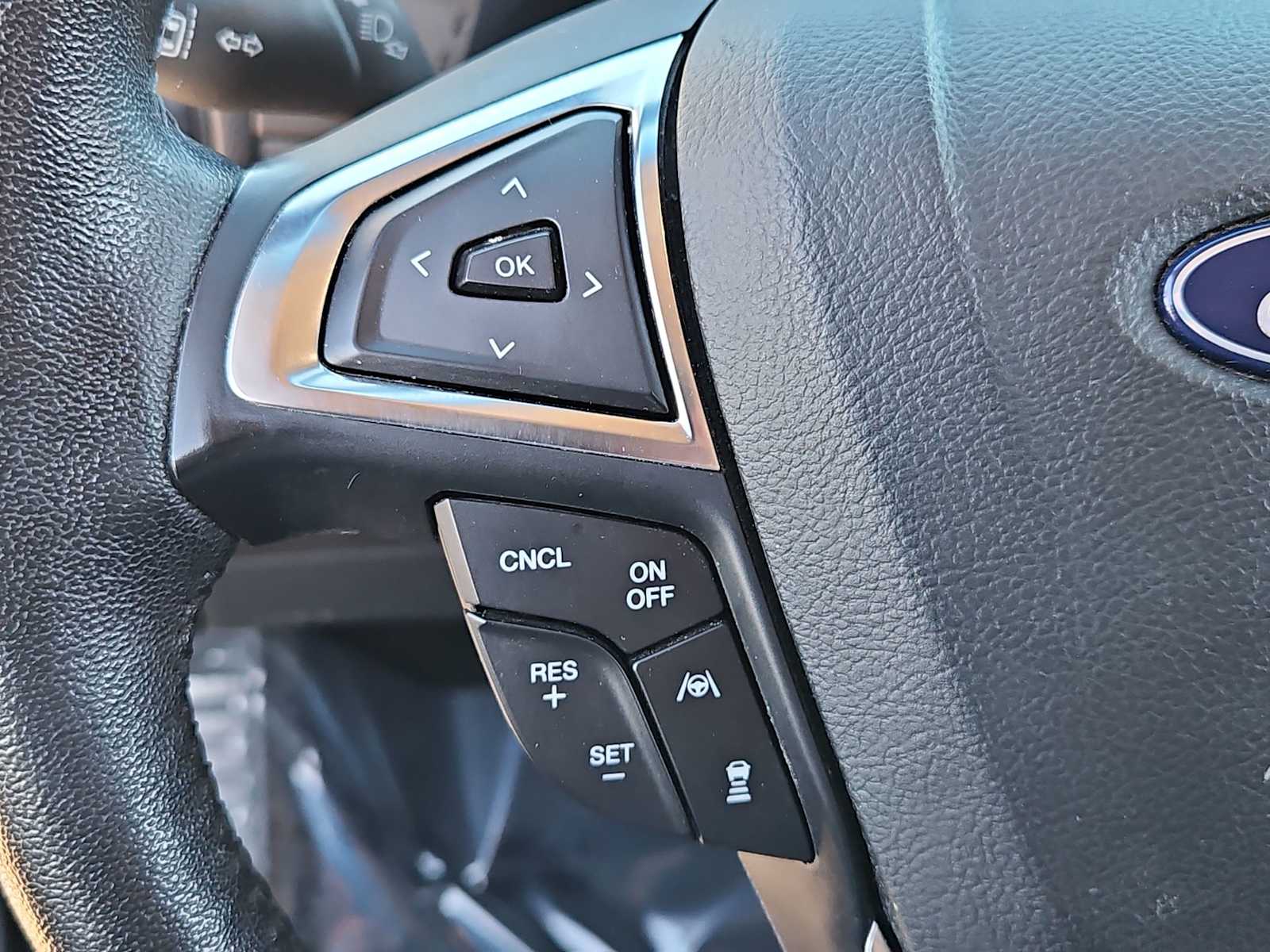 Thumbnail: 2019 Ford Edge - 23