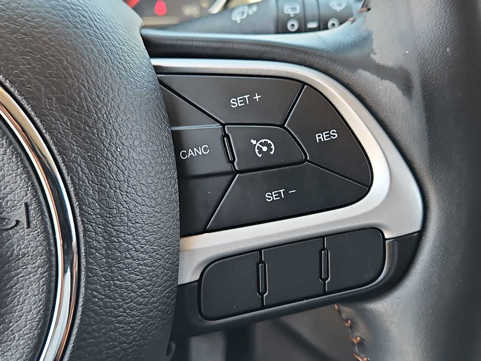Thumbnail: 2020 Jeep Compass - 24