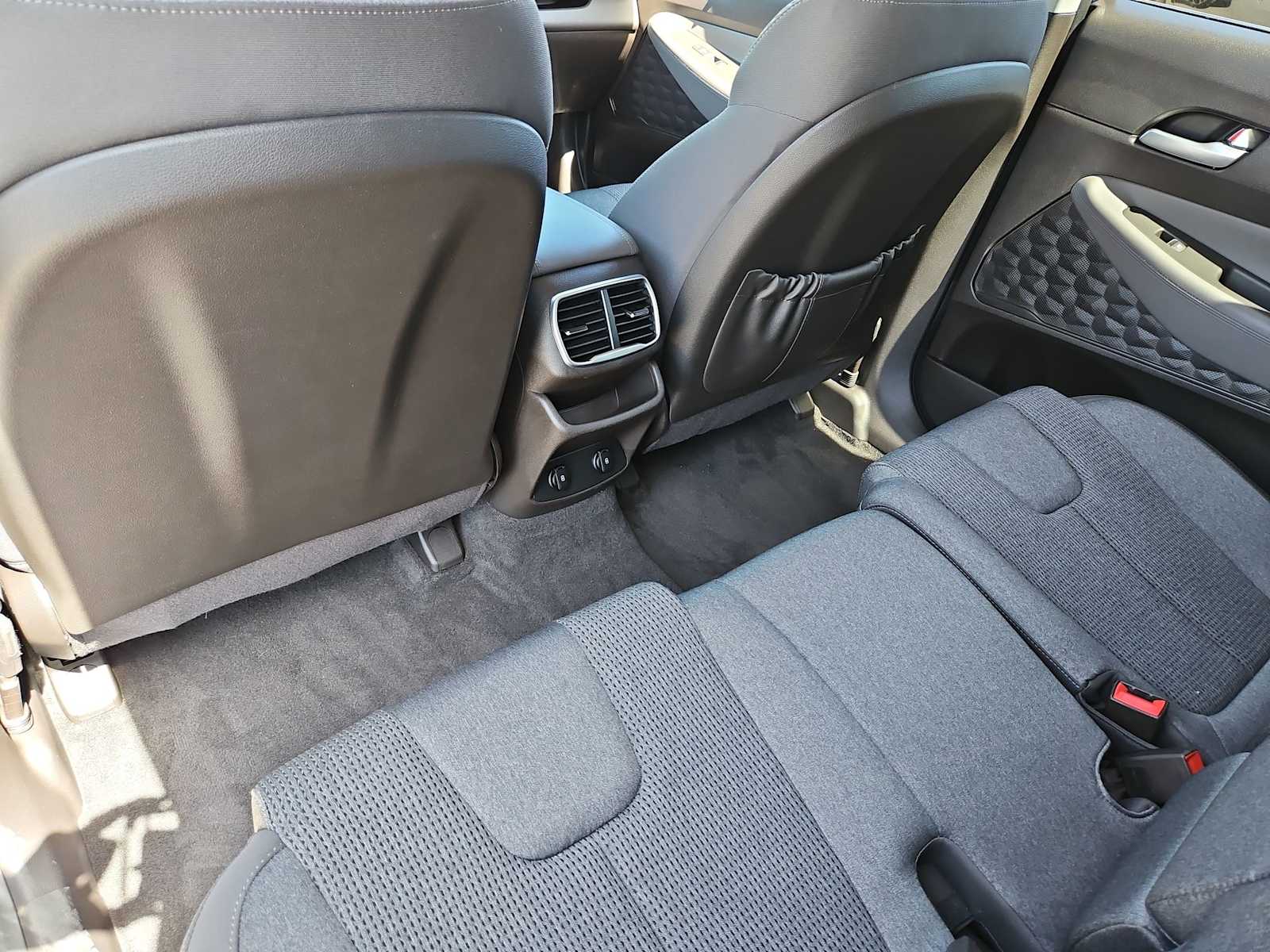 Thumbnail: 2020 Hyundai Santa Fe - 18