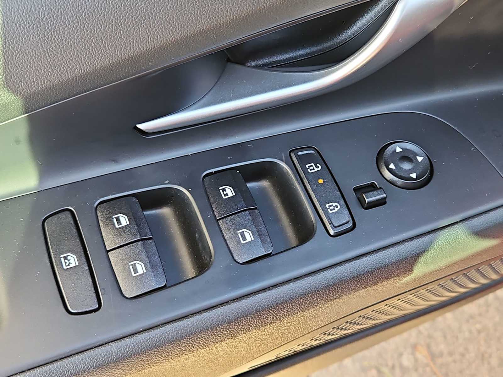 Thumbnail: 2025 Hyundai Elantra - 17