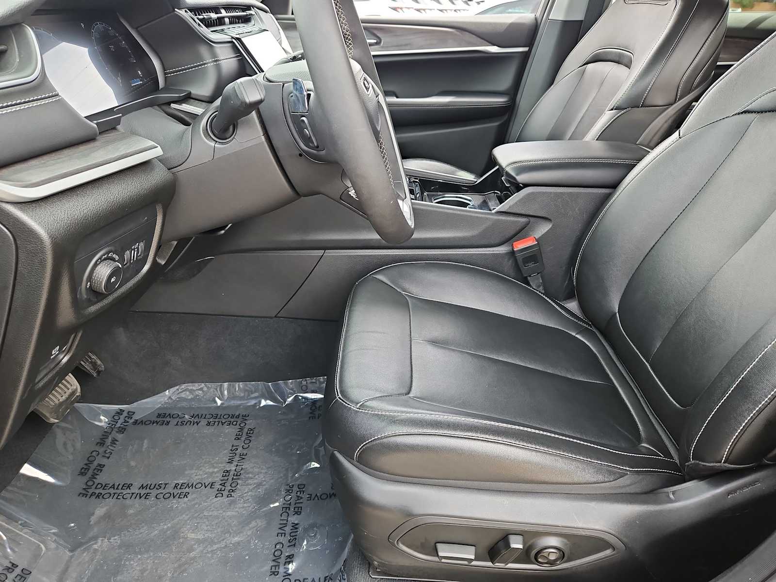 Thumbnail: 2023 Jeep Grand Cherokee - 16