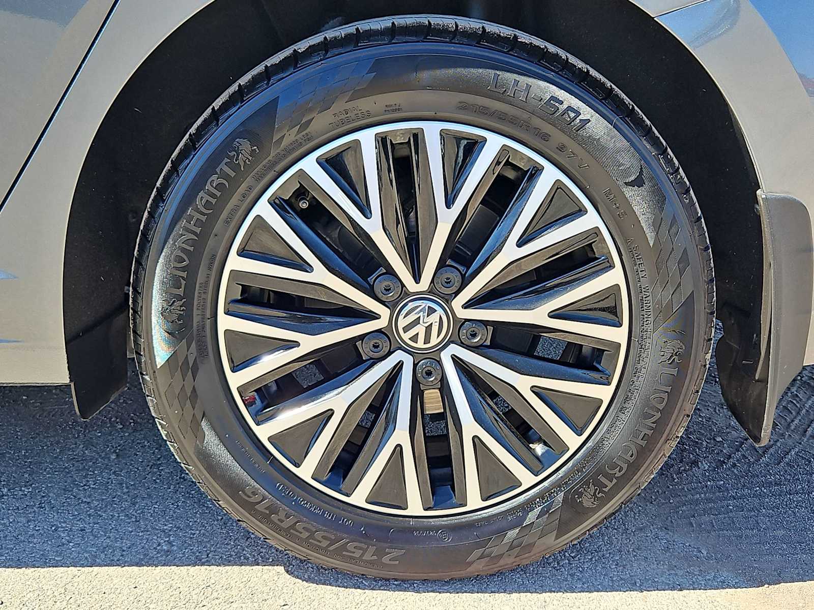 Thumbnail: 2021 Volkswagen Jetta - 13