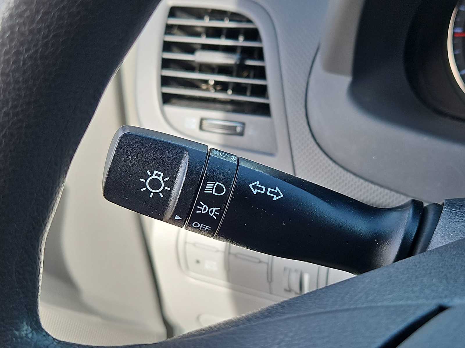 Thumbnail: 2016 Hyundai Accent - 26