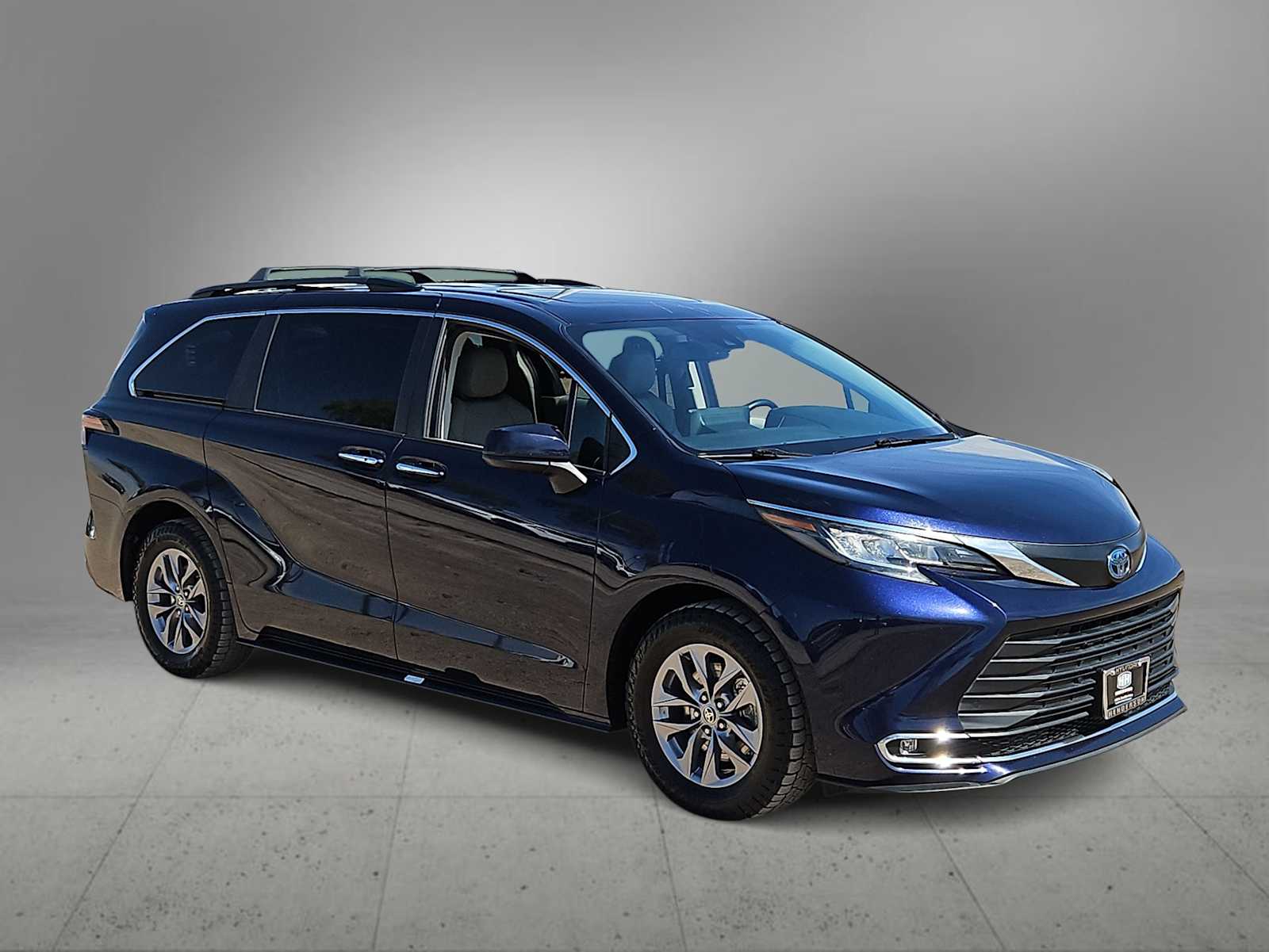 Thumbnail: 2023 Toyota Sienna - 2
