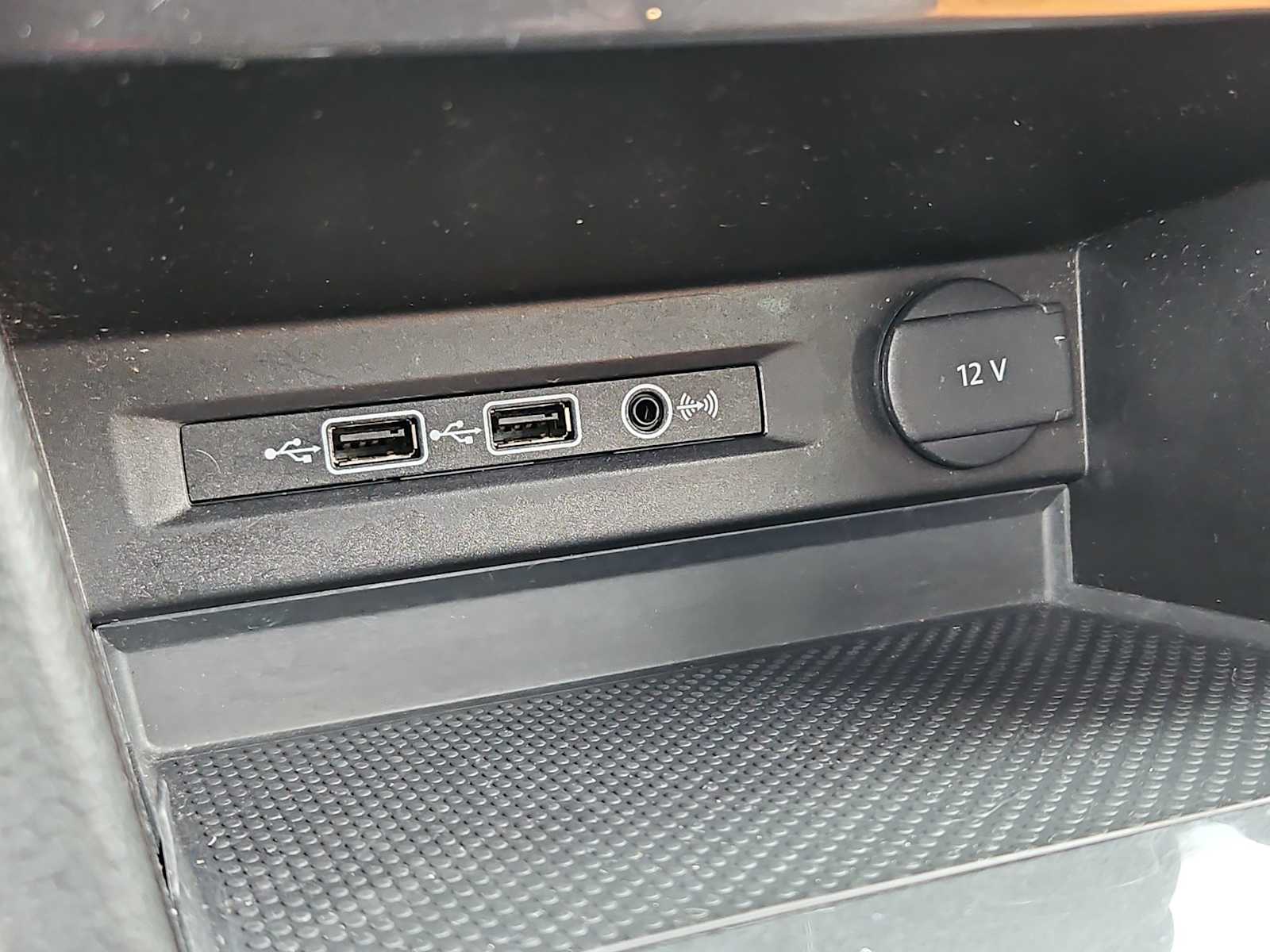 Thumbnail: 2018 Volkswagen Tiguan - 30