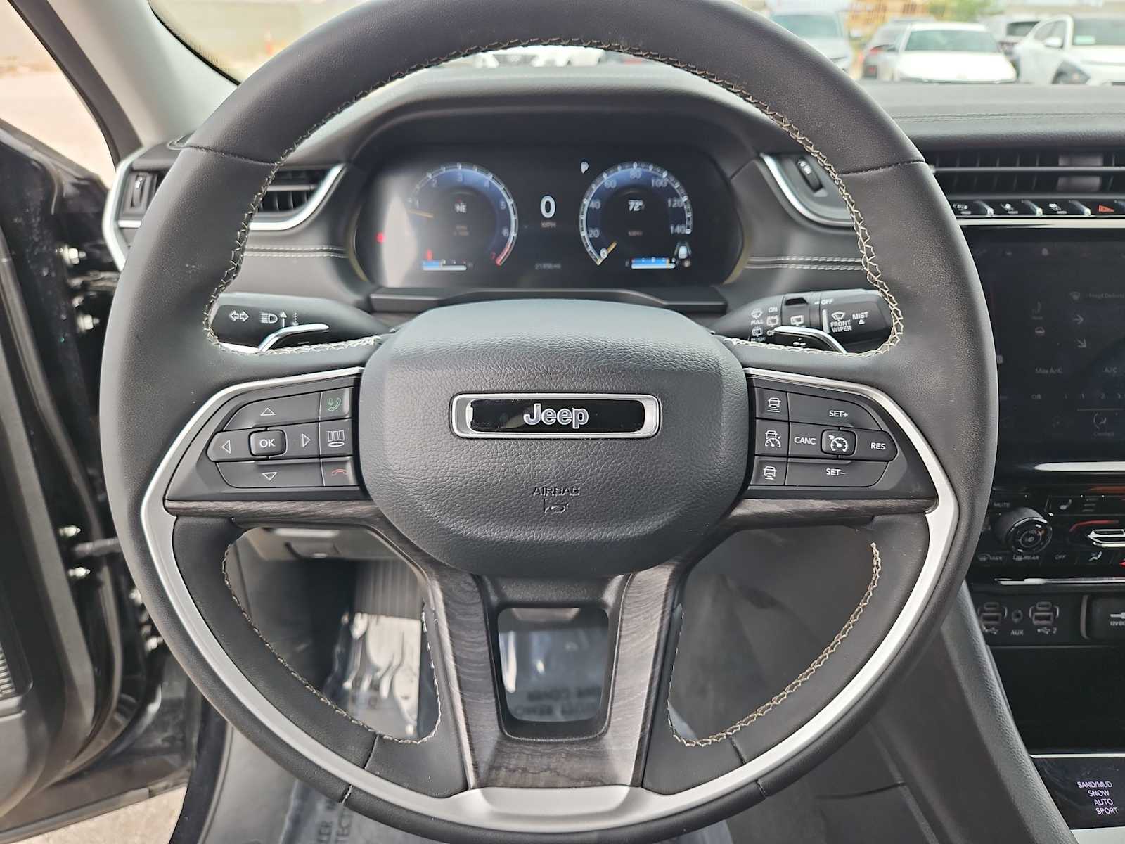 Thumbnail: 2023 Jeep Grand Cherokee - 22