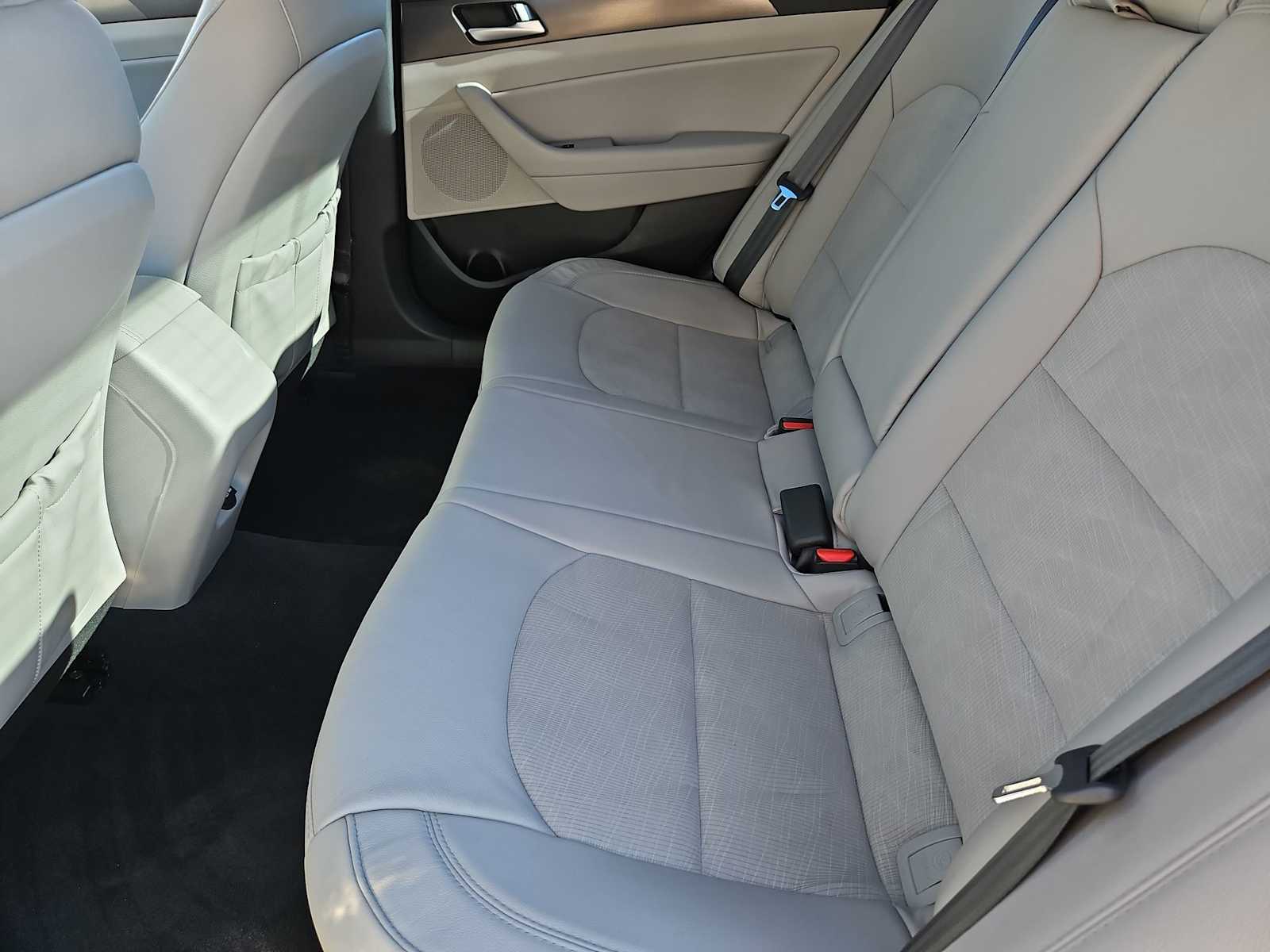 Thumbnail: 2016 Hyundai Sonata - 19