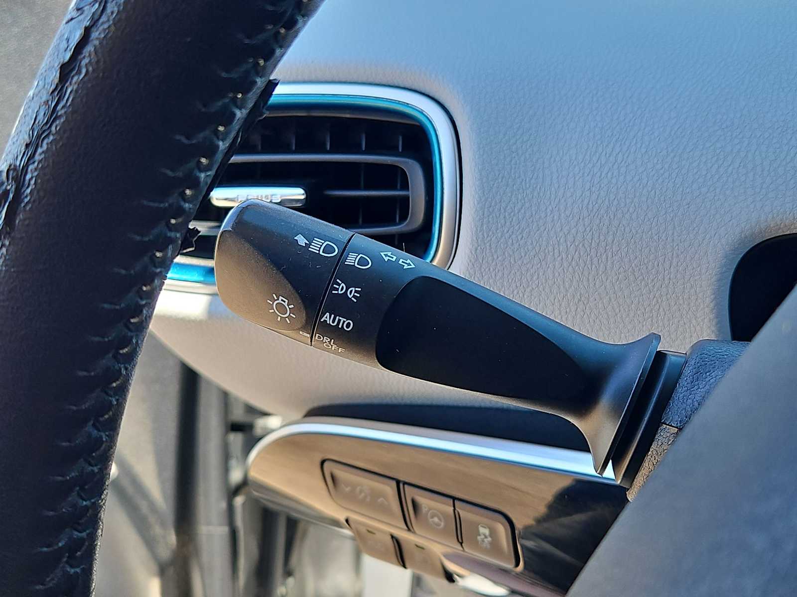 Thumbnail: 2018 Toyota Prius - 26