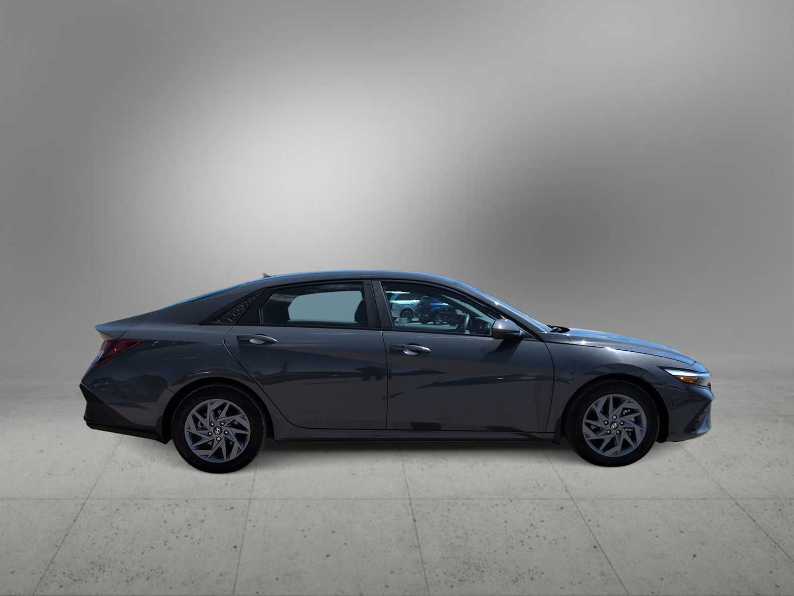Thumbnail: 2024 Hyundai Elantra - 9