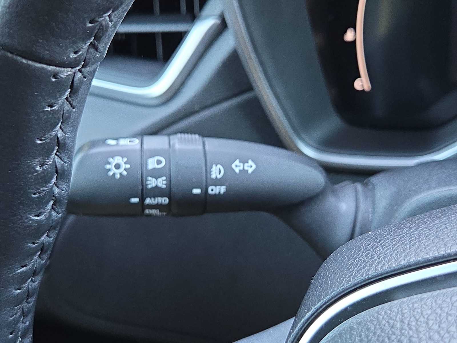 Thumbnail: 2023 Toyota Corolla Cross - 28