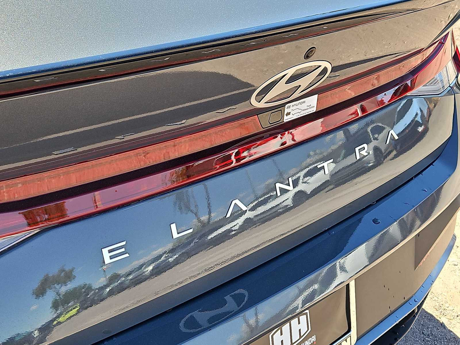 Thumbnail: 2025 Hyundai Elantra - 12