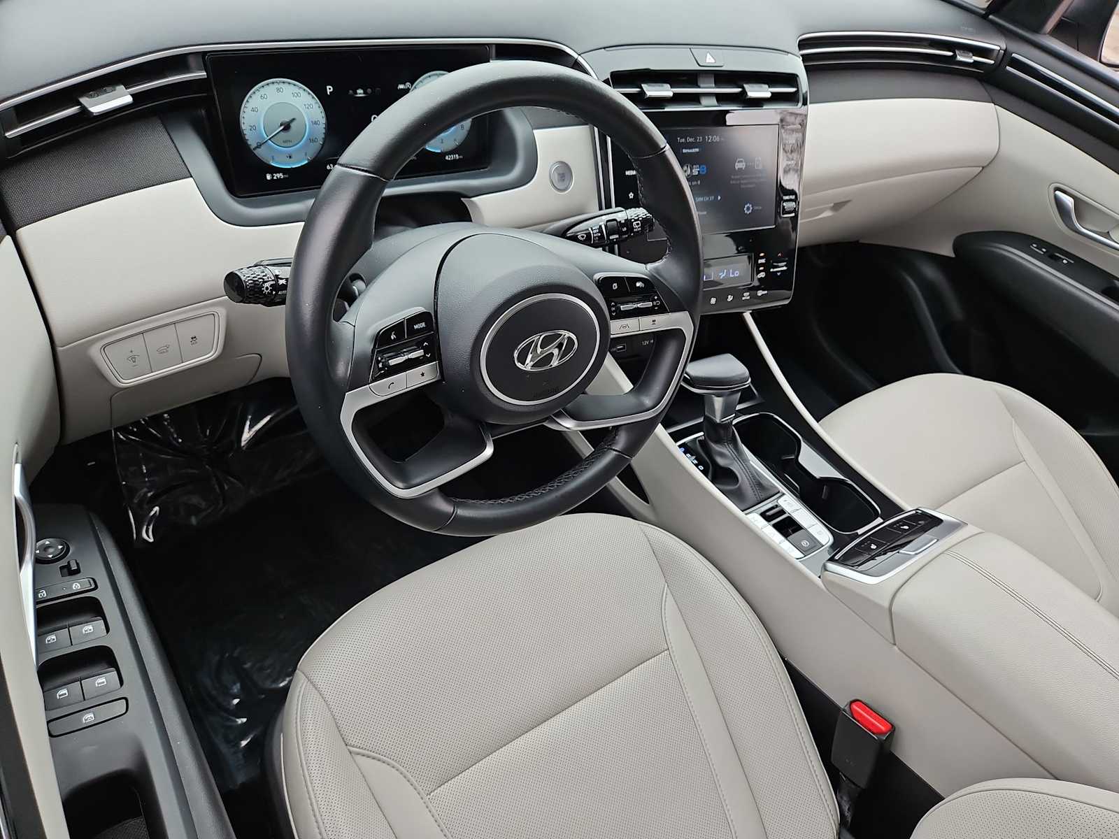 Thumbnail: 2023 Hyundai Tucson - 10