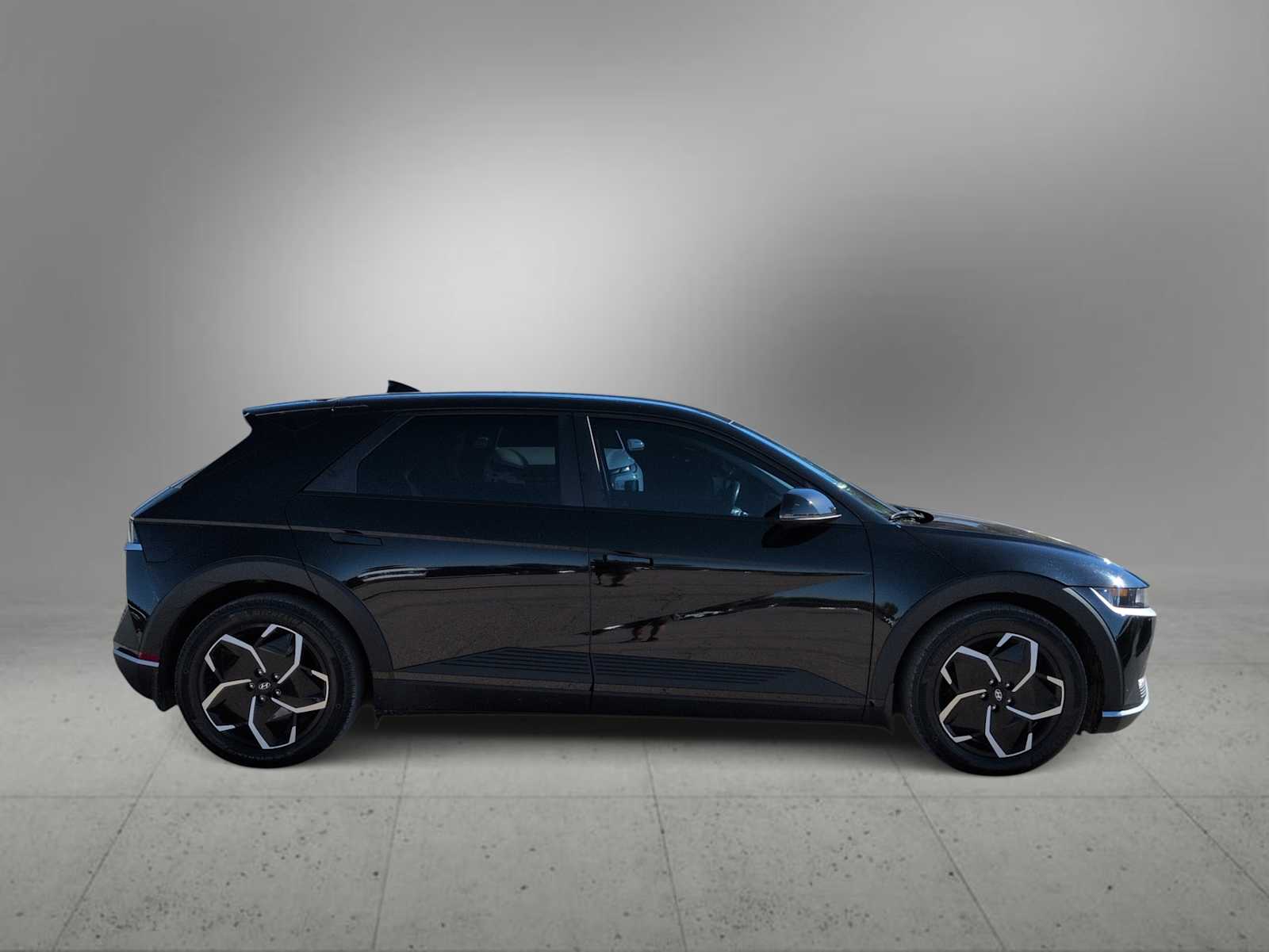 Thumbnail: 2023 Hyundai Ioniq 5 - 9