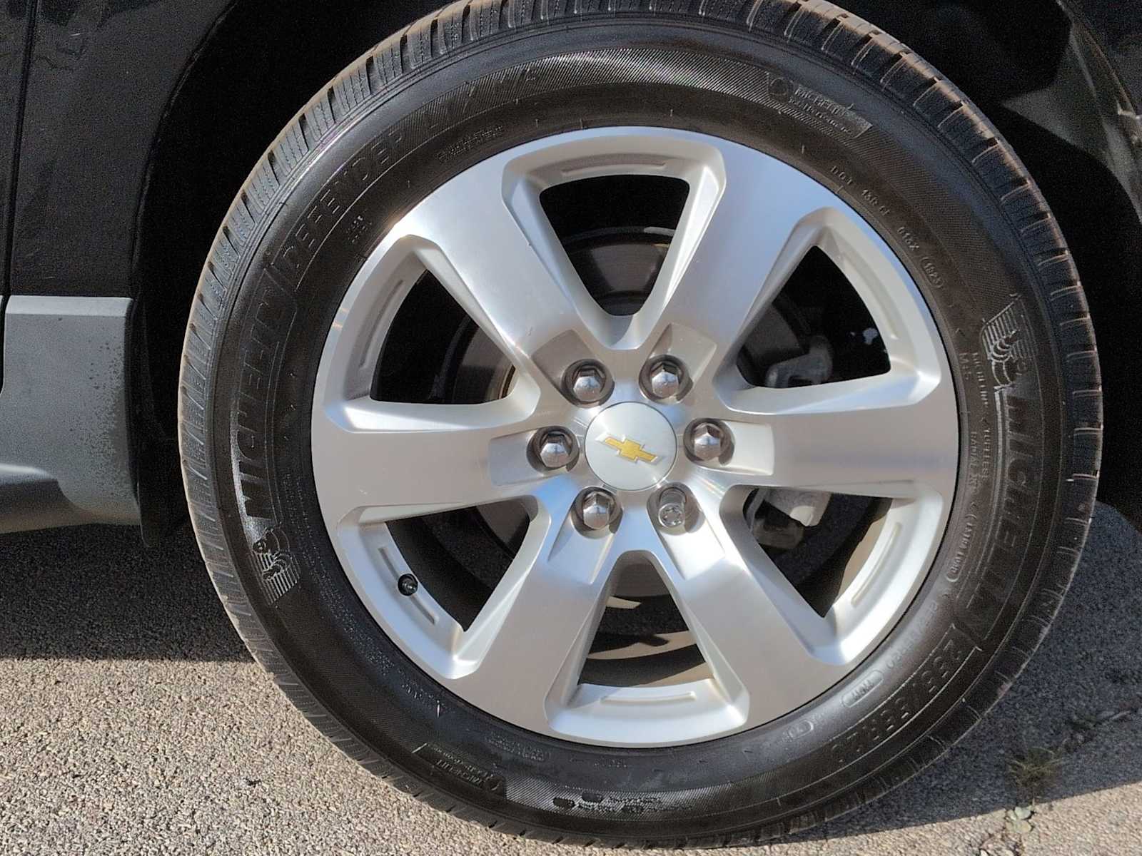 Thumbnail: 2017 Chevrolet Traverse - 14