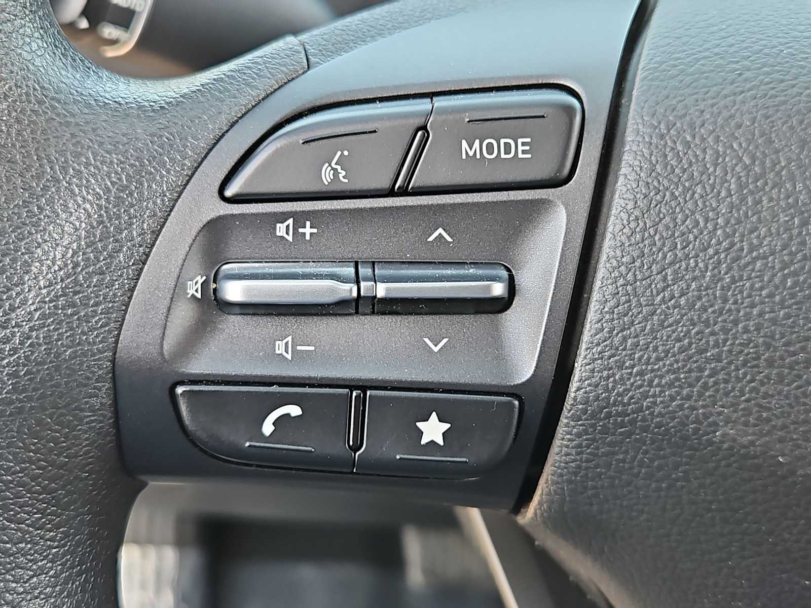 Thumbnail: 2023 Hyundai Kona - 24