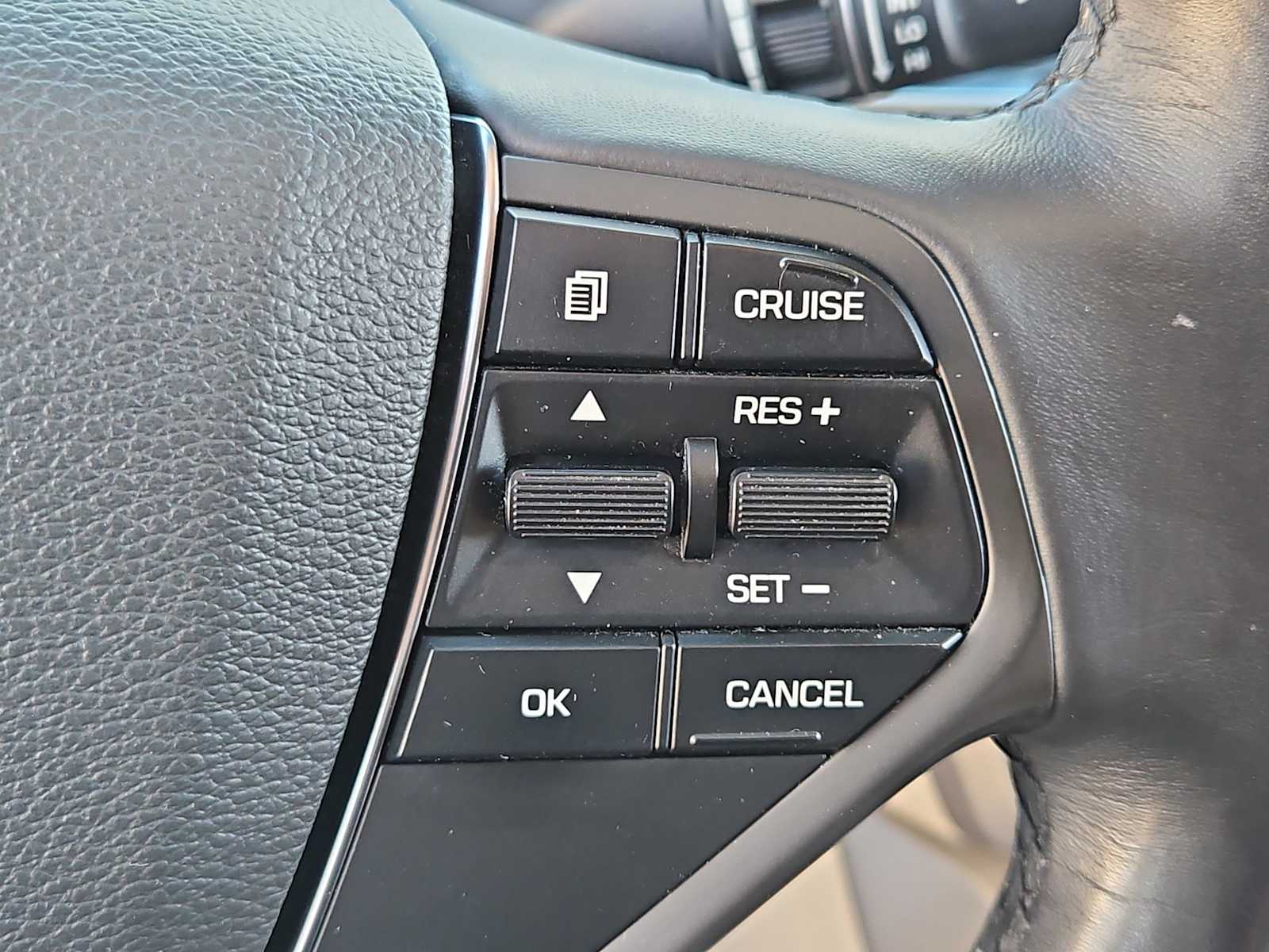 Thumbnail: 2016 Hyundai Sonata - 24