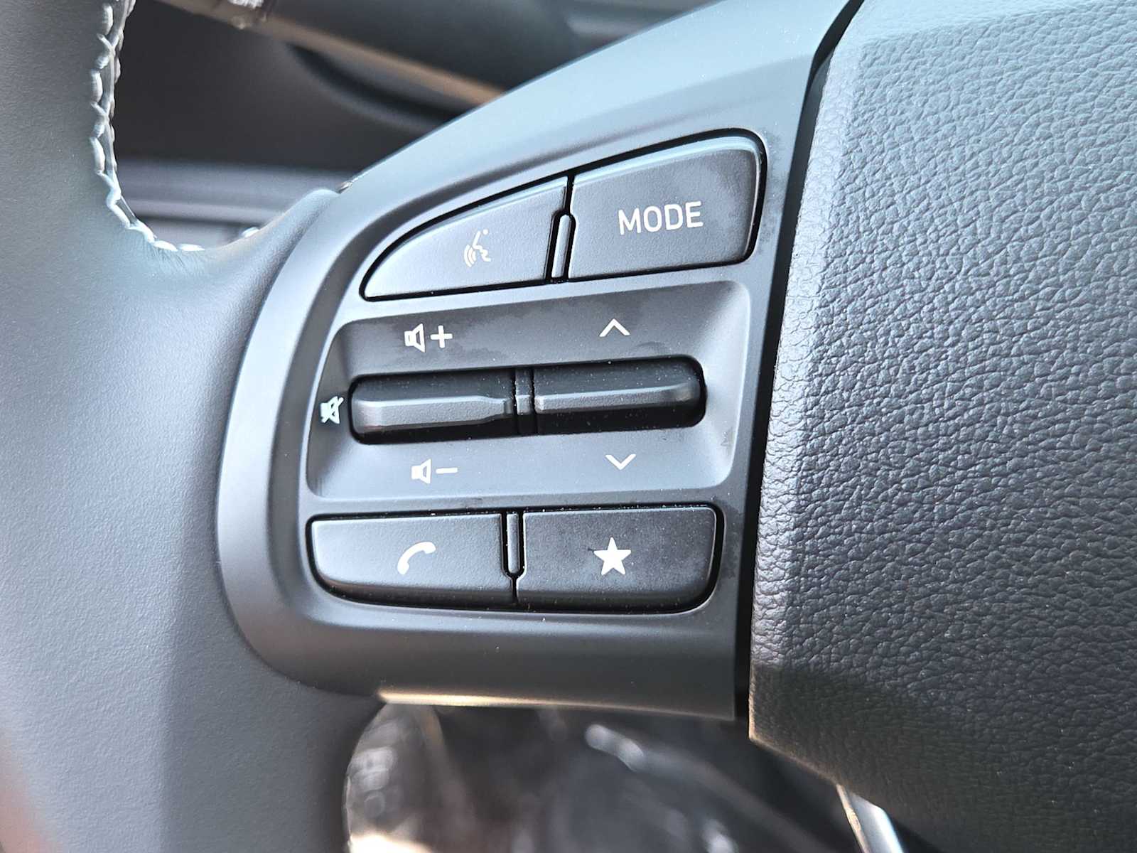 Thumbnail: 2025 Hyundai Venue - 21