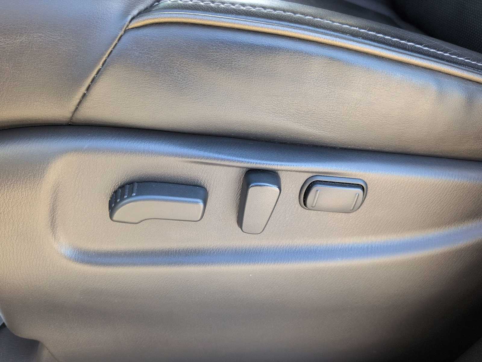 Thumbnail: 2019 INFINITI QX80 - 18