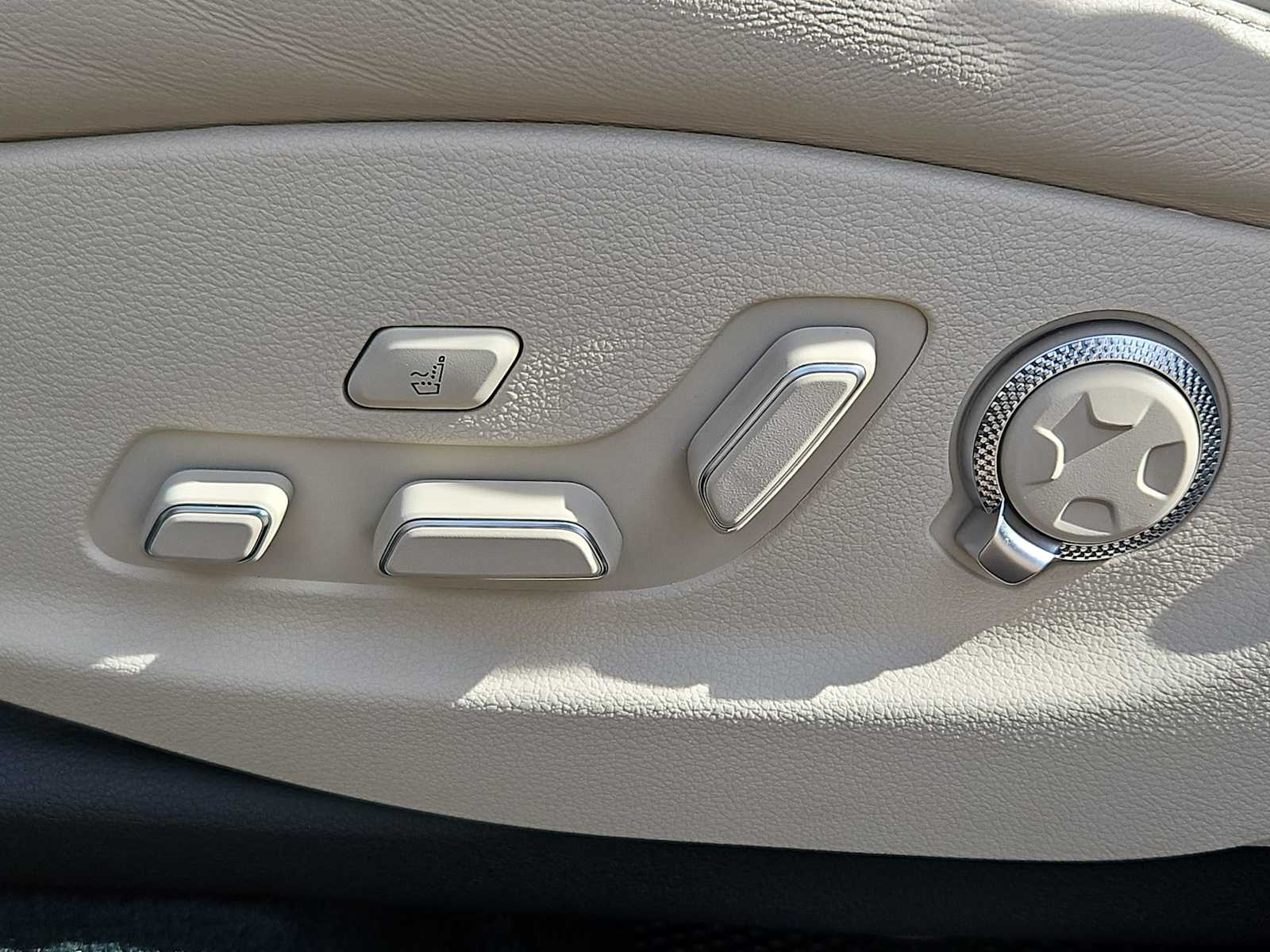 Thumbnail: 2025 Genesis GV80 - 17