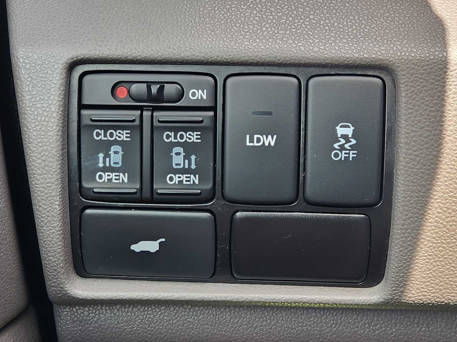 Thumbnail: 2014 Honda Odyssey - 29