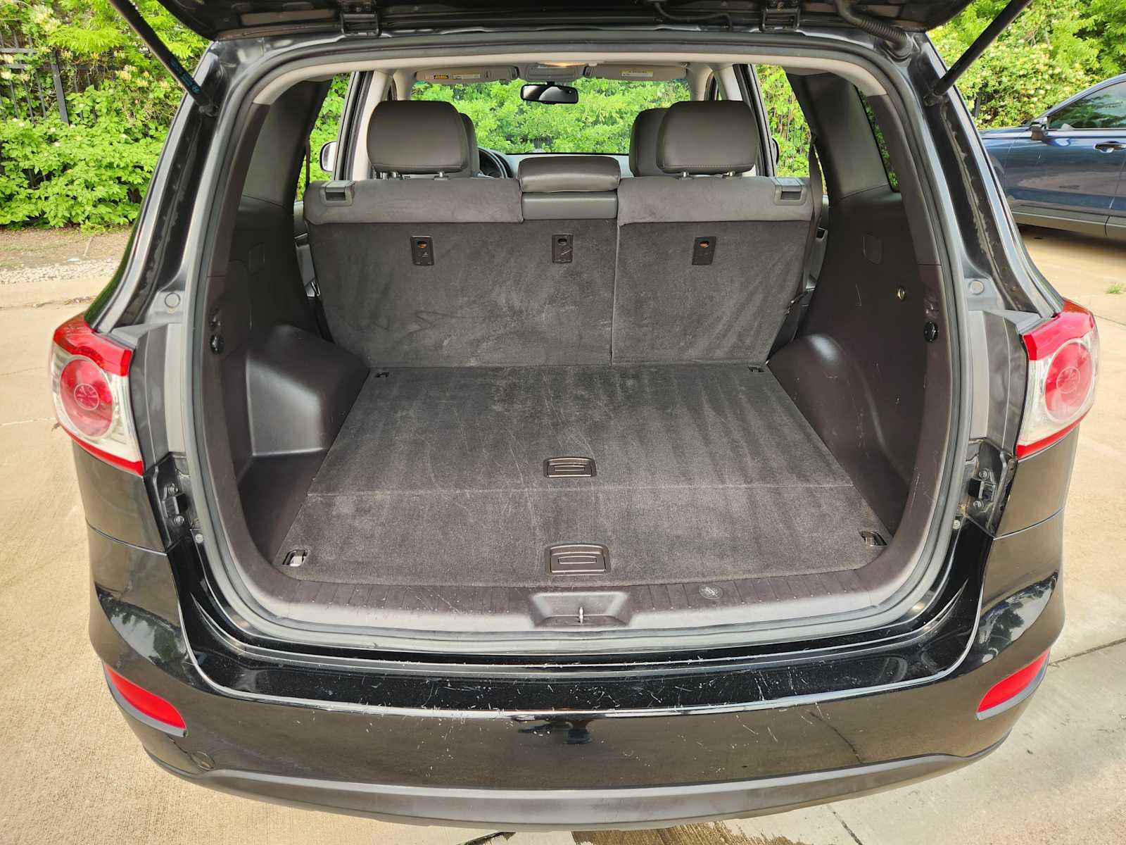 Thumbnail: 2010 Hyundai Santa Fe - 19