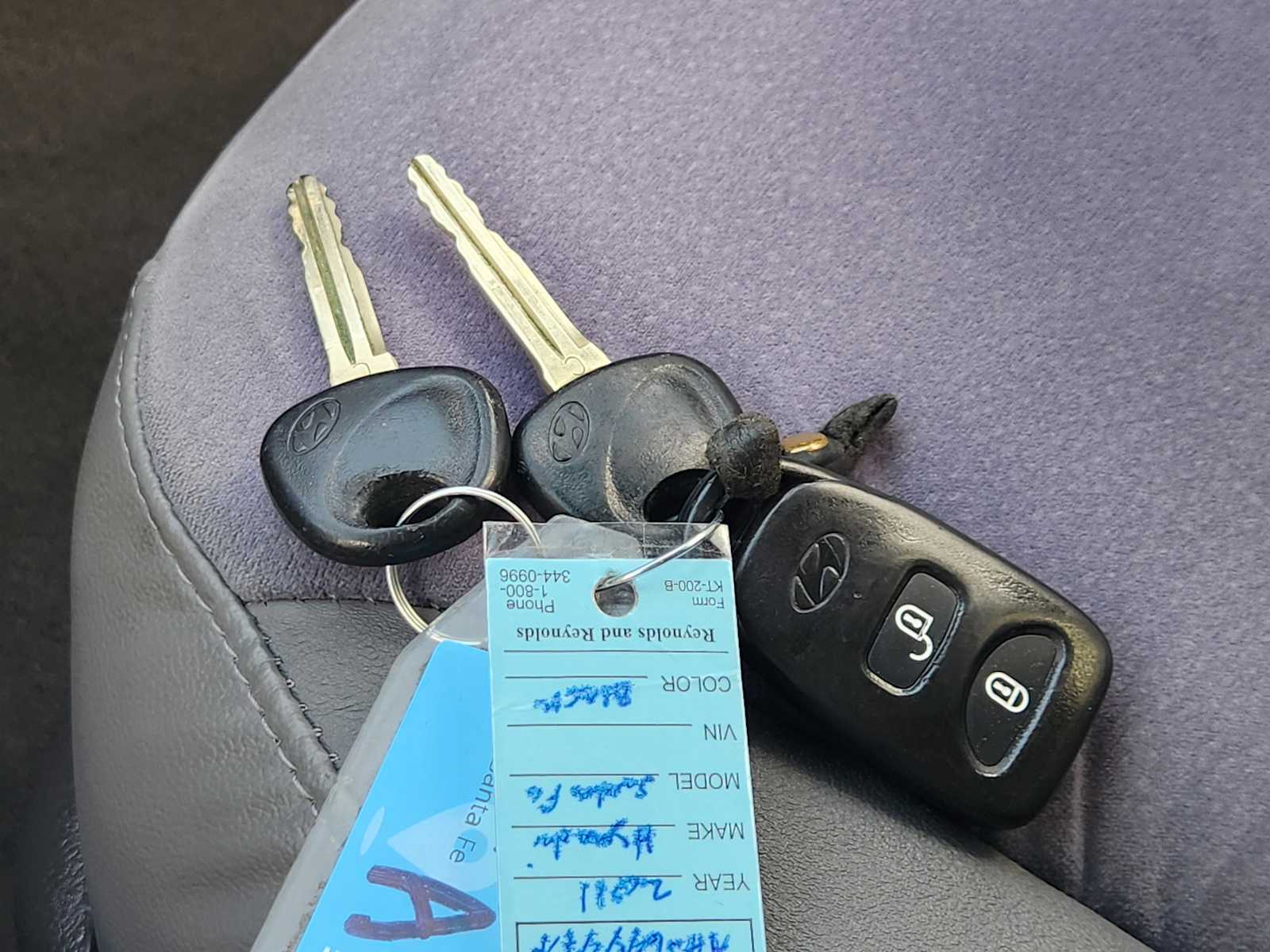 Thumbnail: 2010 Hyundai Santa Fe - 20