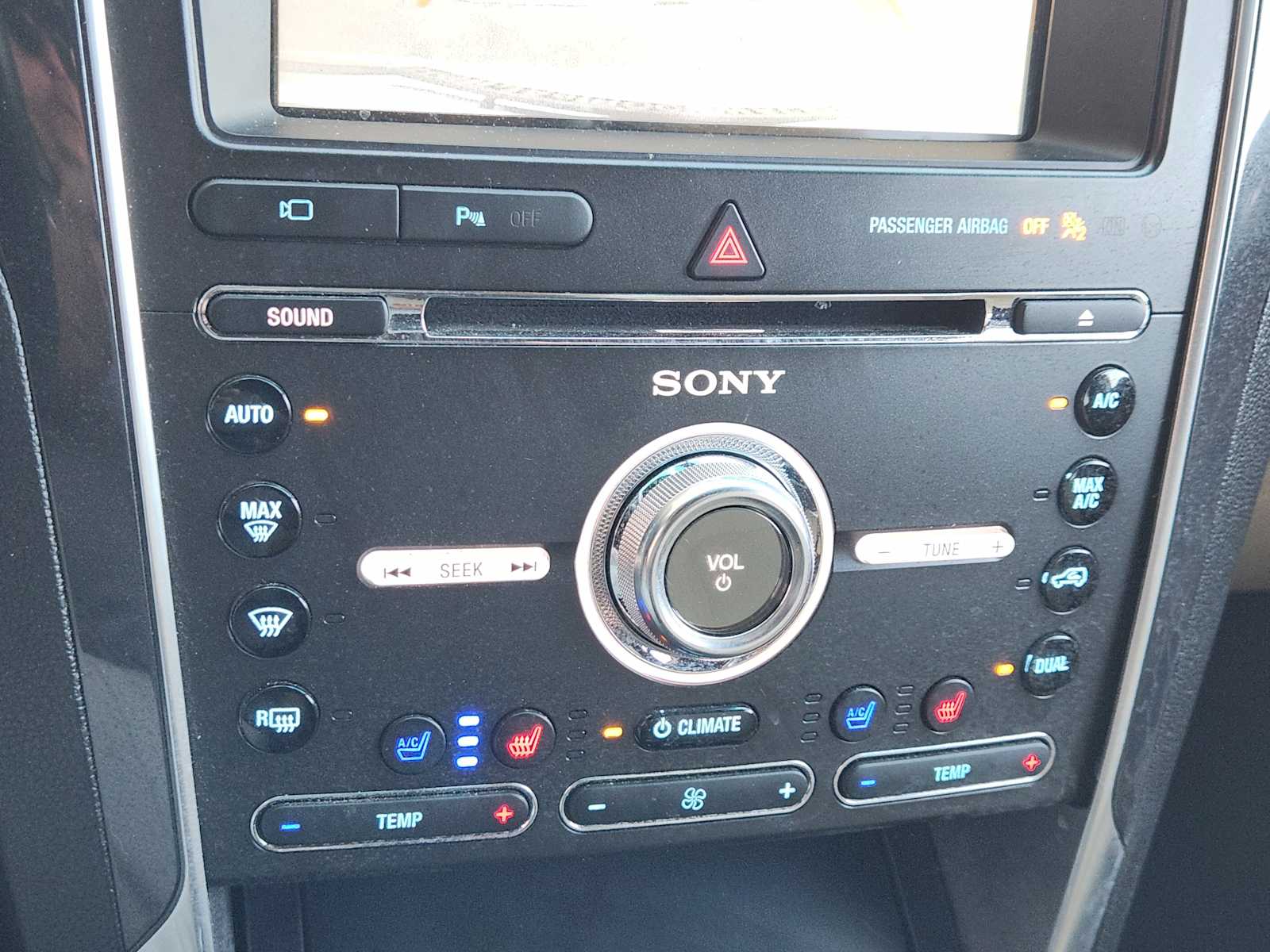 Thumbnail: 2017 Ford Explorer - 25