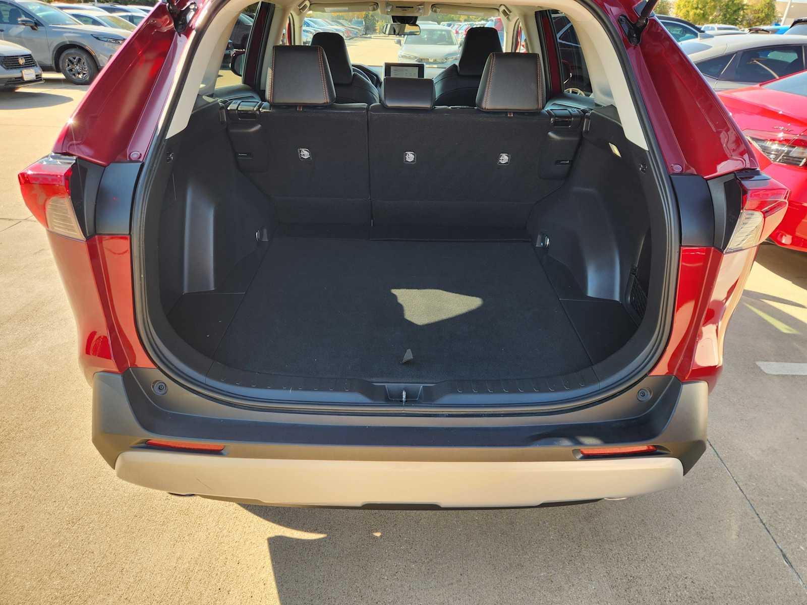 Thumbnail: 2023 Toyota RAV4 - 19