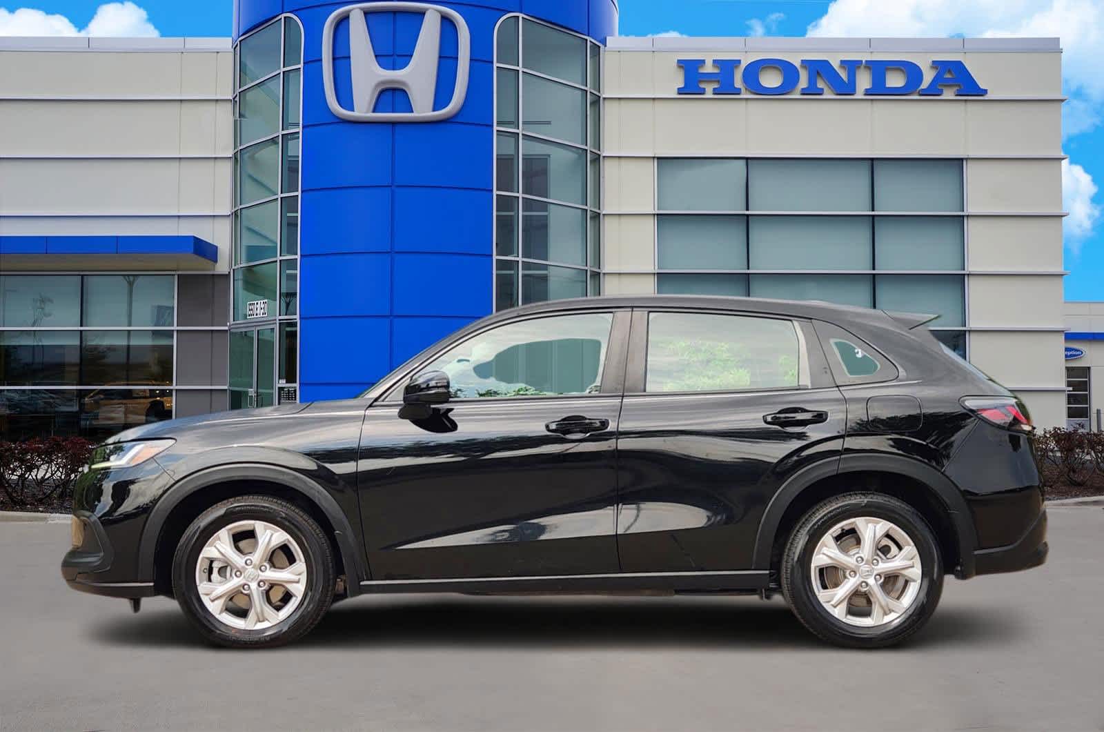 Thumbnail: 2023 Honda HR-V - 3