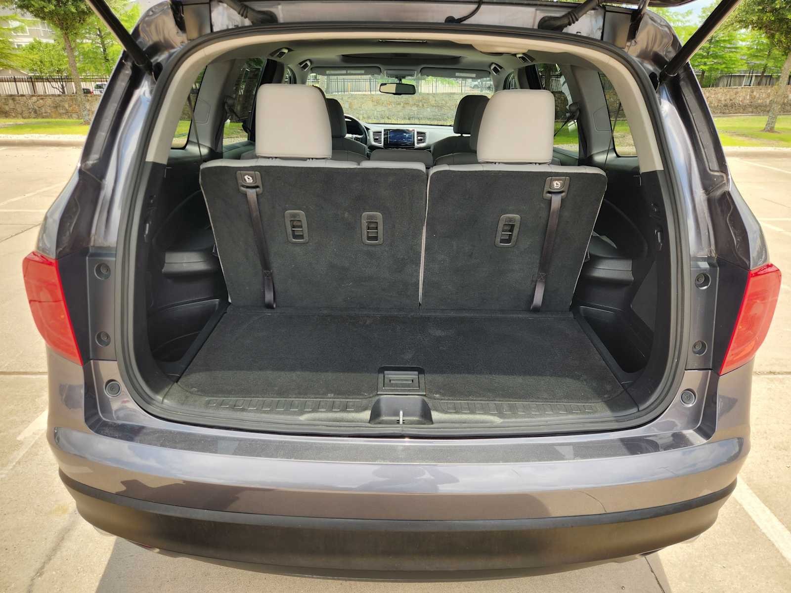 Thumbnail: 2017 Honda Pilot - 20