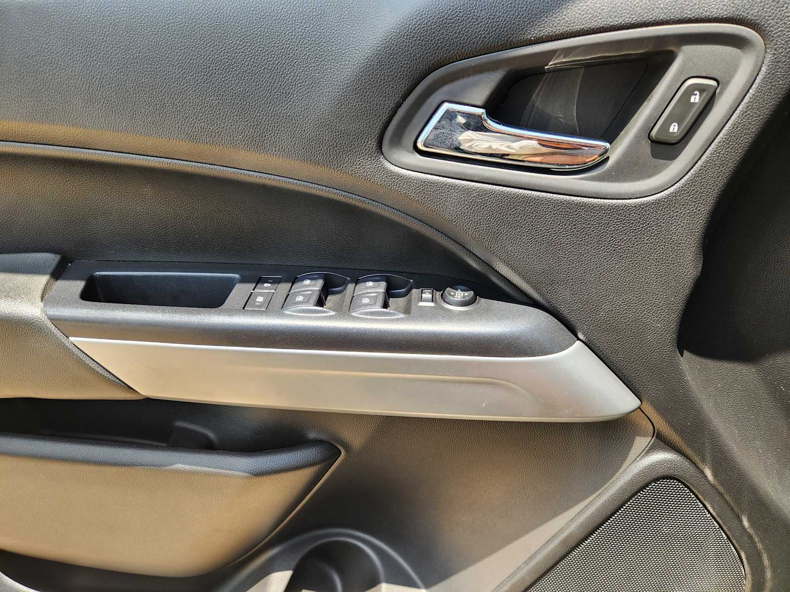 Thumbnail: 2020 Chevrolet Colorado - 29